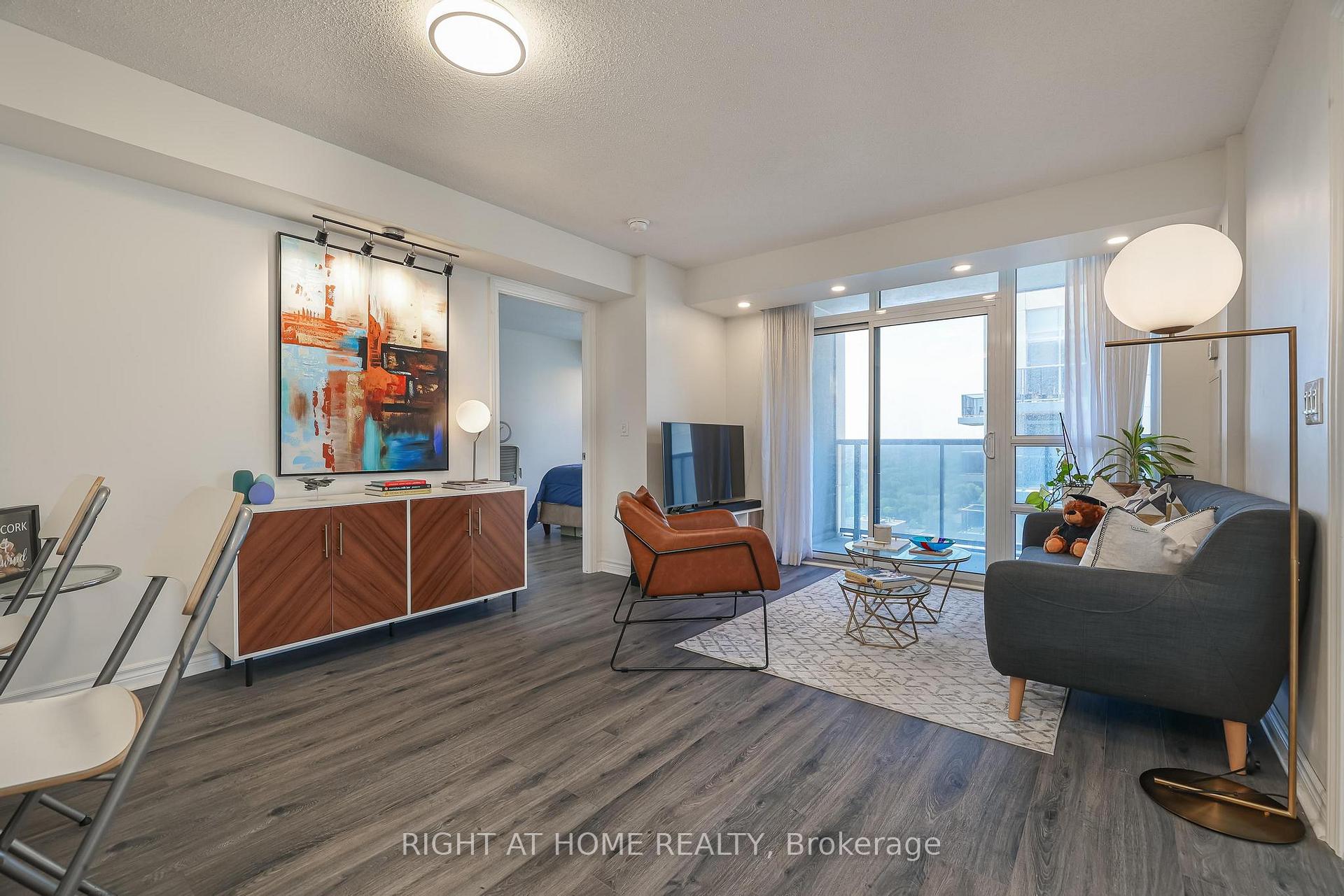 Photo 10 of Unit 2402, 3 Michael Power Place, Etobicoke, Islington-City Centre West — HOMEH