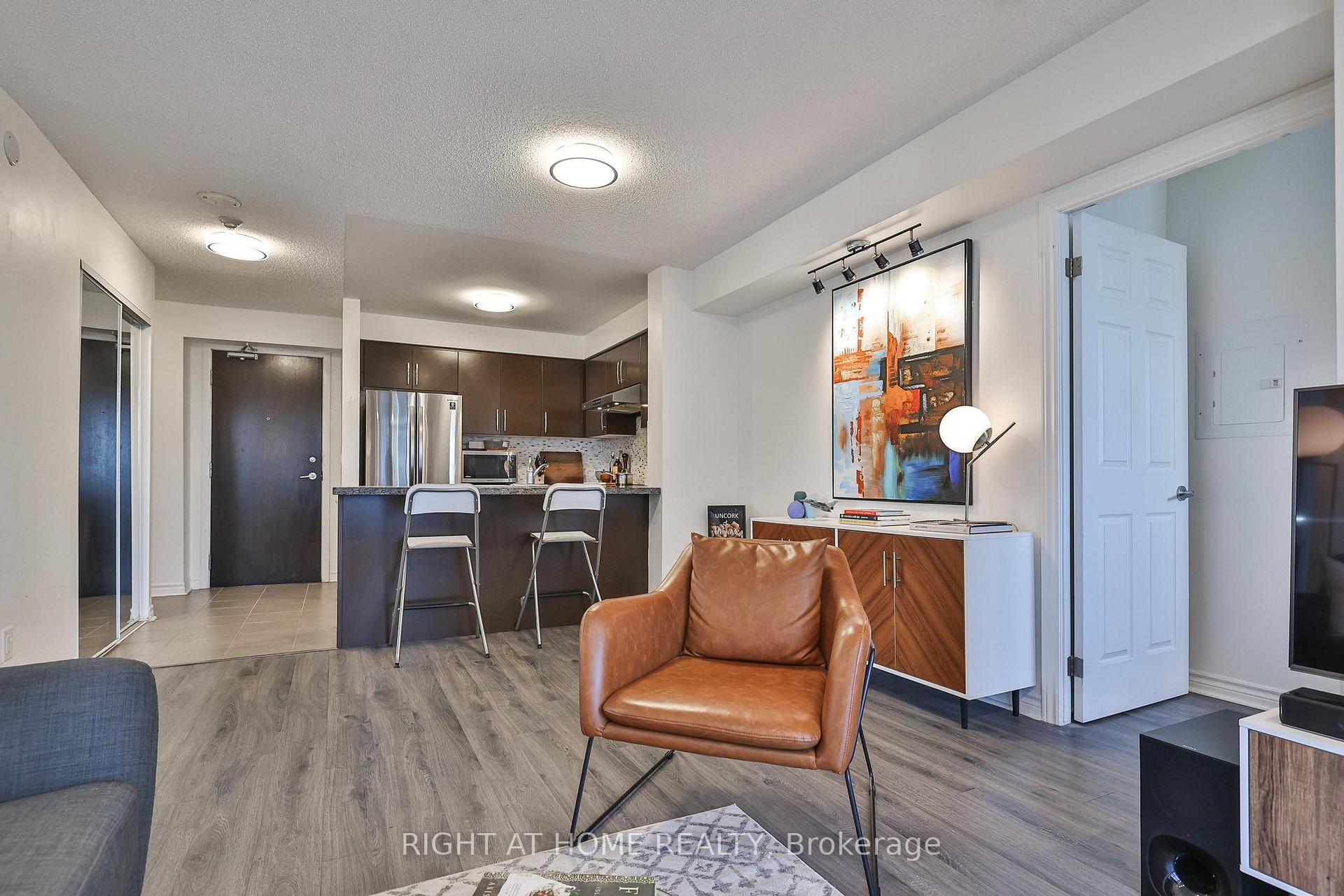 Photo 11 of Unit 2402, 3 Michael Power Place, Etobicoke, Islington-City Centre West — HOMEH
