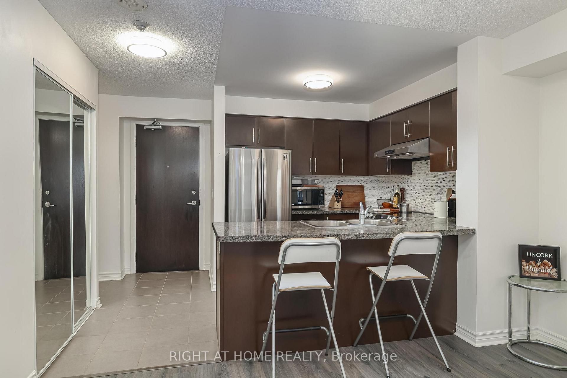 Photo 13 of Unit 2402, 3 Michael Power Place, Etobicoke, Islington-City Centre West — HOMEH