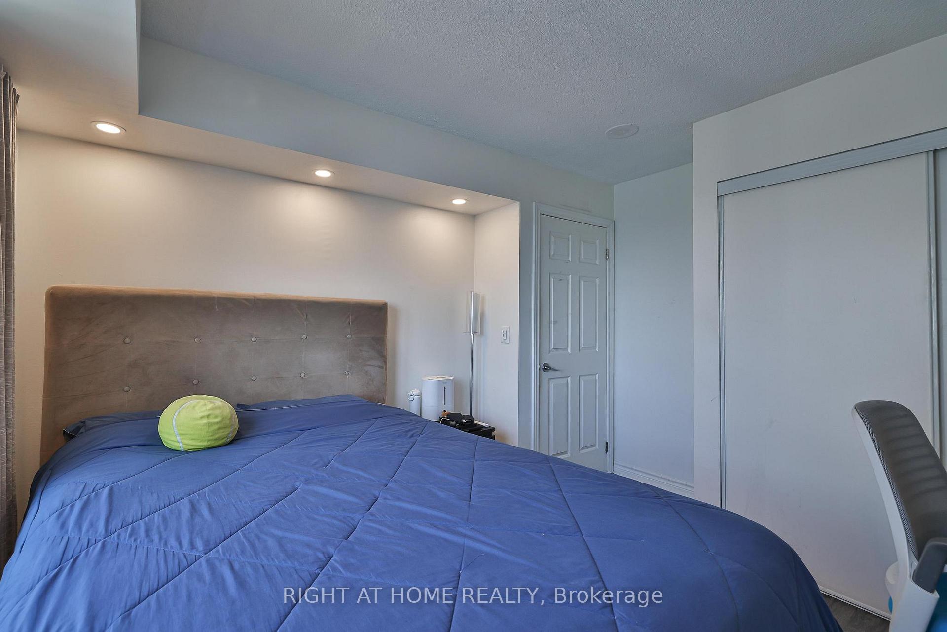 Photo 22 of Unit 2402, 3 Michael Power Place, Etobicoke, Islington-City Centre West — HOMEH