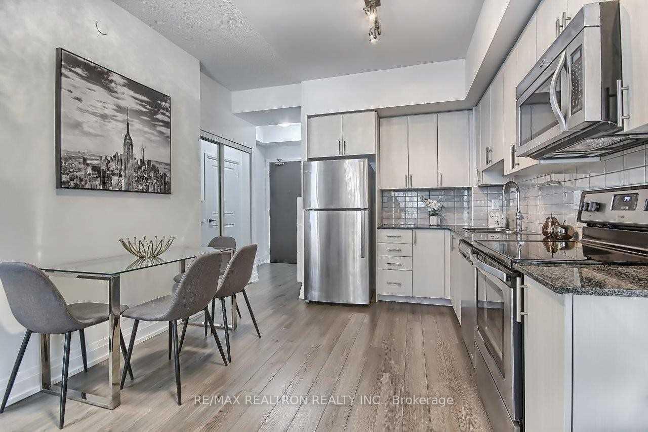 Photo 4 of Unit 912, 7890 Bathurst Street, Vaughan, Beverley Glen — HOMEH