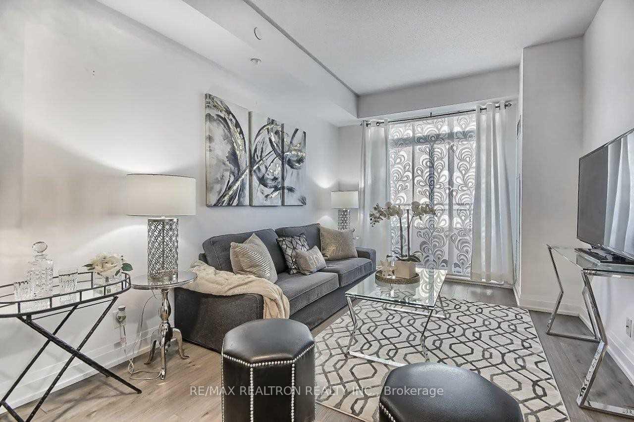 Photo 8 of Unit 912, 7890 Bathurst Street, Vaughan, Beverley Glen — HOMEH