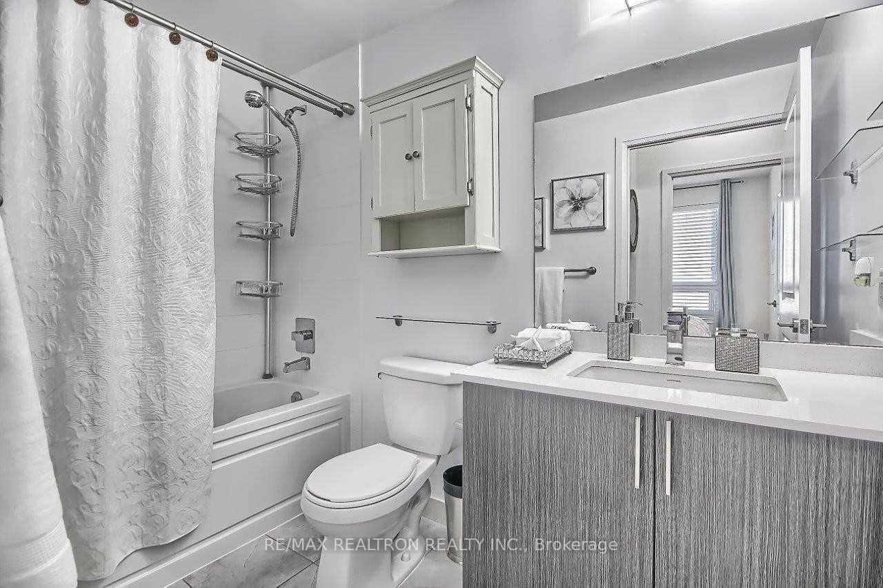Photo 13 of Unit 912, 7890 Bathurst Street, Vaughan, Beverley Glen — HOMEH