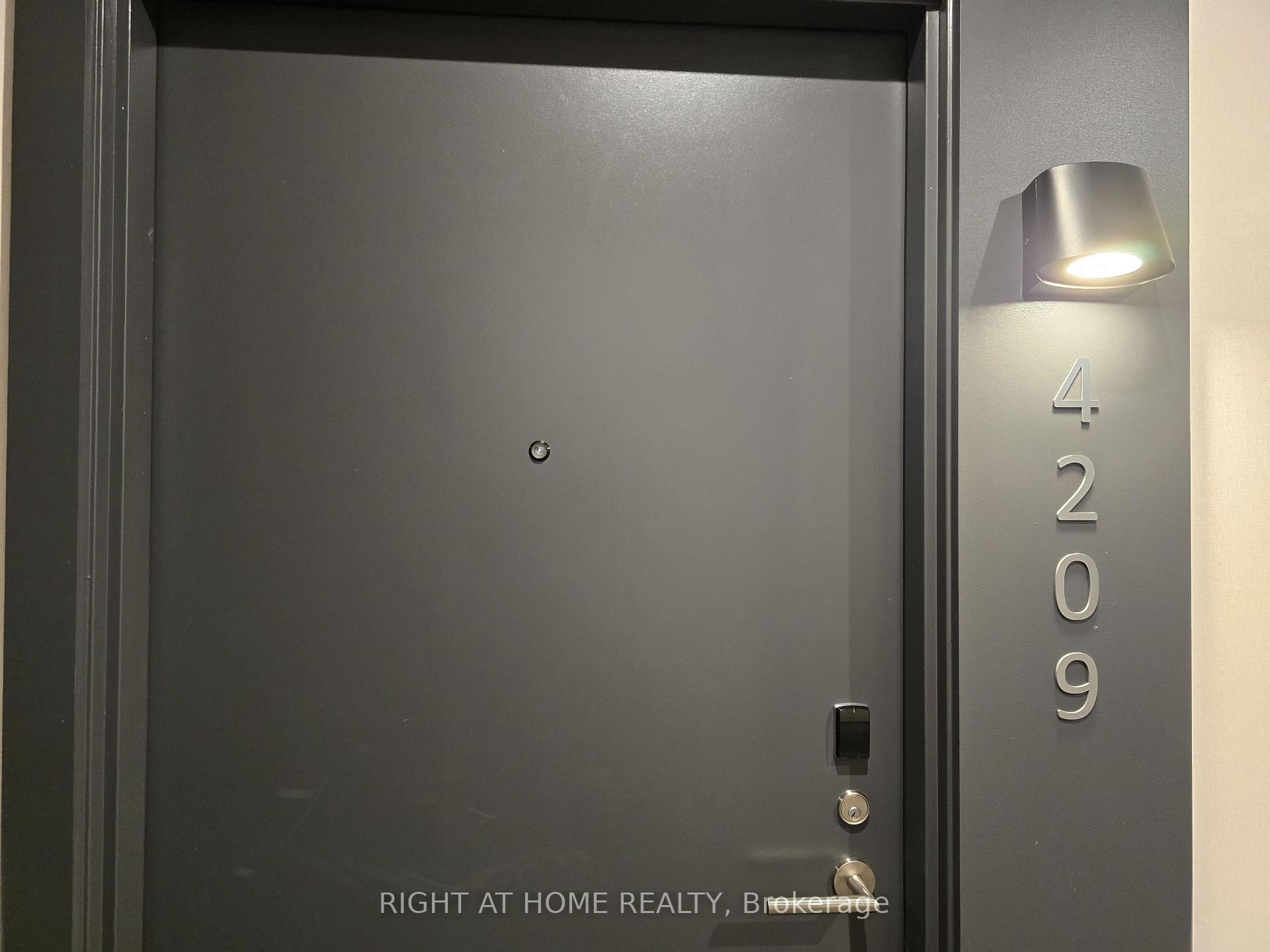 Photo 2 of Unit 4209, 180 Front Street E, Toronto, Moss Park — HOMEH