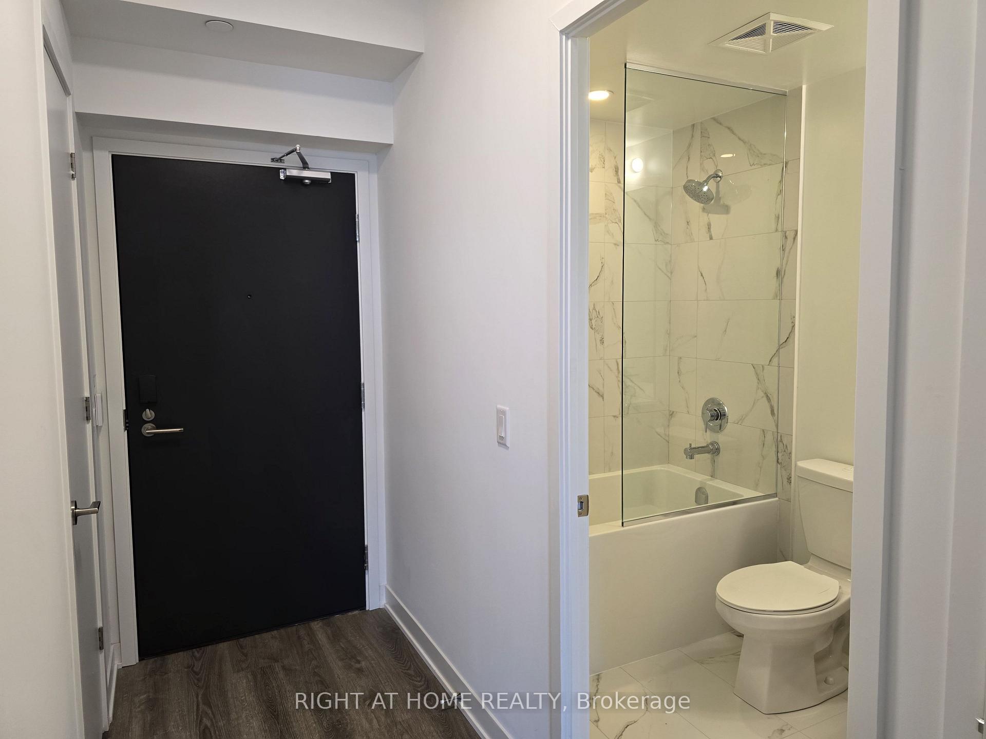 Photo 5 of Unit 4209, 180 Front Street E, Toronto, Moss Park — HOMEH