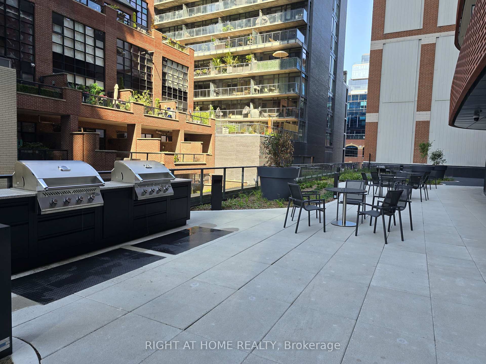 Photo 25 of Unit 4209, 180 Front Street E, Toronto, Moss Park — HOMEH