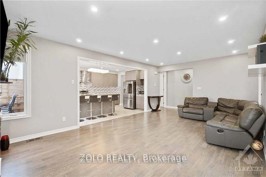 Photo 6 of 108 Flowing Creek Circle, Ottawa, Kanata - Emerald Meadows/Trailwest — HOMEH