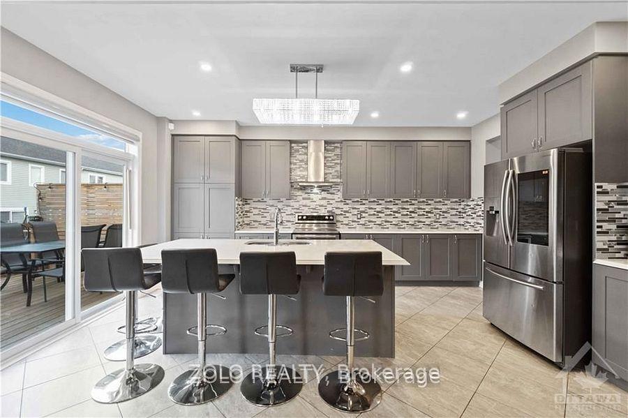 Photo 8 of 108 Flowing Creek Circle, Ottawa, Kanata - Emerald Meadows/Trailwest — HOMEH