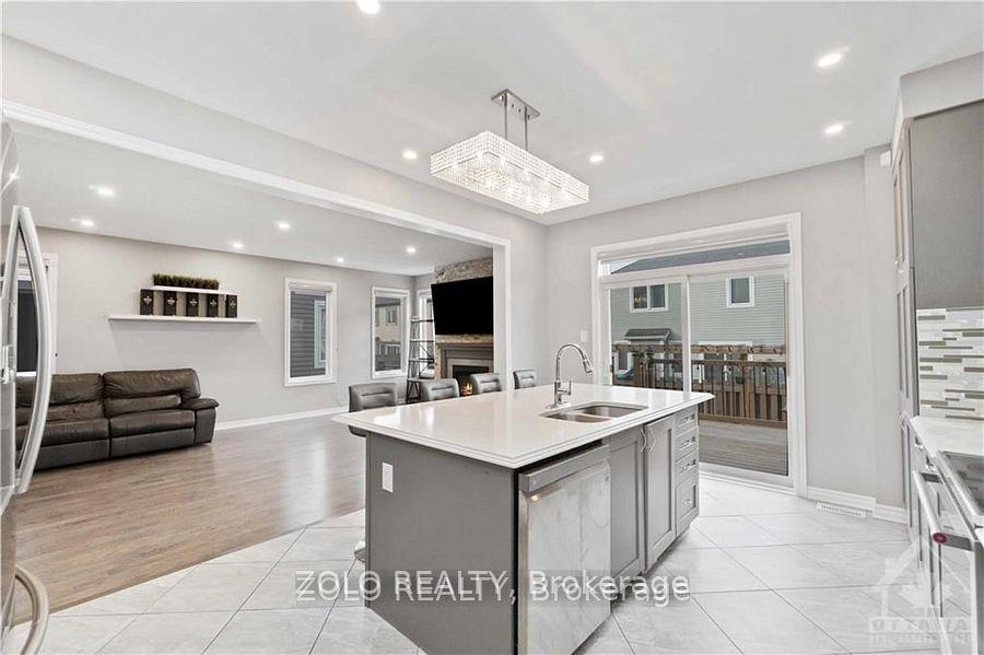 Photo 11 of 108 Flowing Creek Circle, Ottawa, Kanata - Emerald Meadows/Trailwest — HOMEH