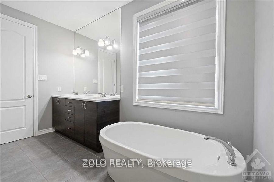 Photo 15 of 108 Flowing Creek Circle, Ottawa, Kanata - Emerald Meadows/Trailwest — HOMEH