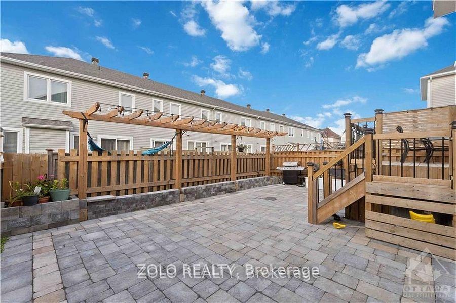 Photo 28 of 108 Flowing Creek Circle, Ottawa, Kanata - Emerald Meadows/Trailwest — HOMEH
