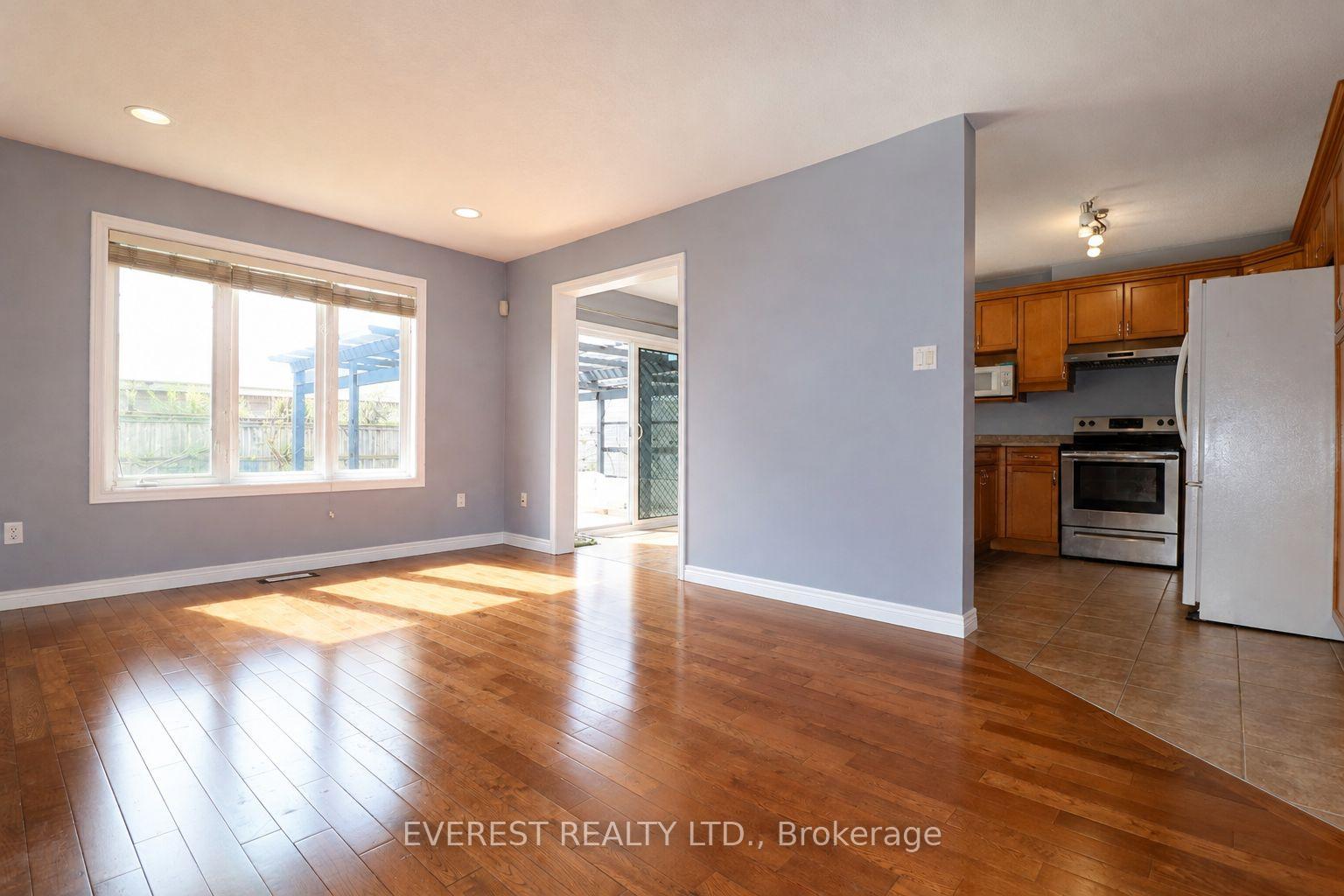 Photo 11 of 1686 Blackmaple Crescent, London, East A — HOMEH