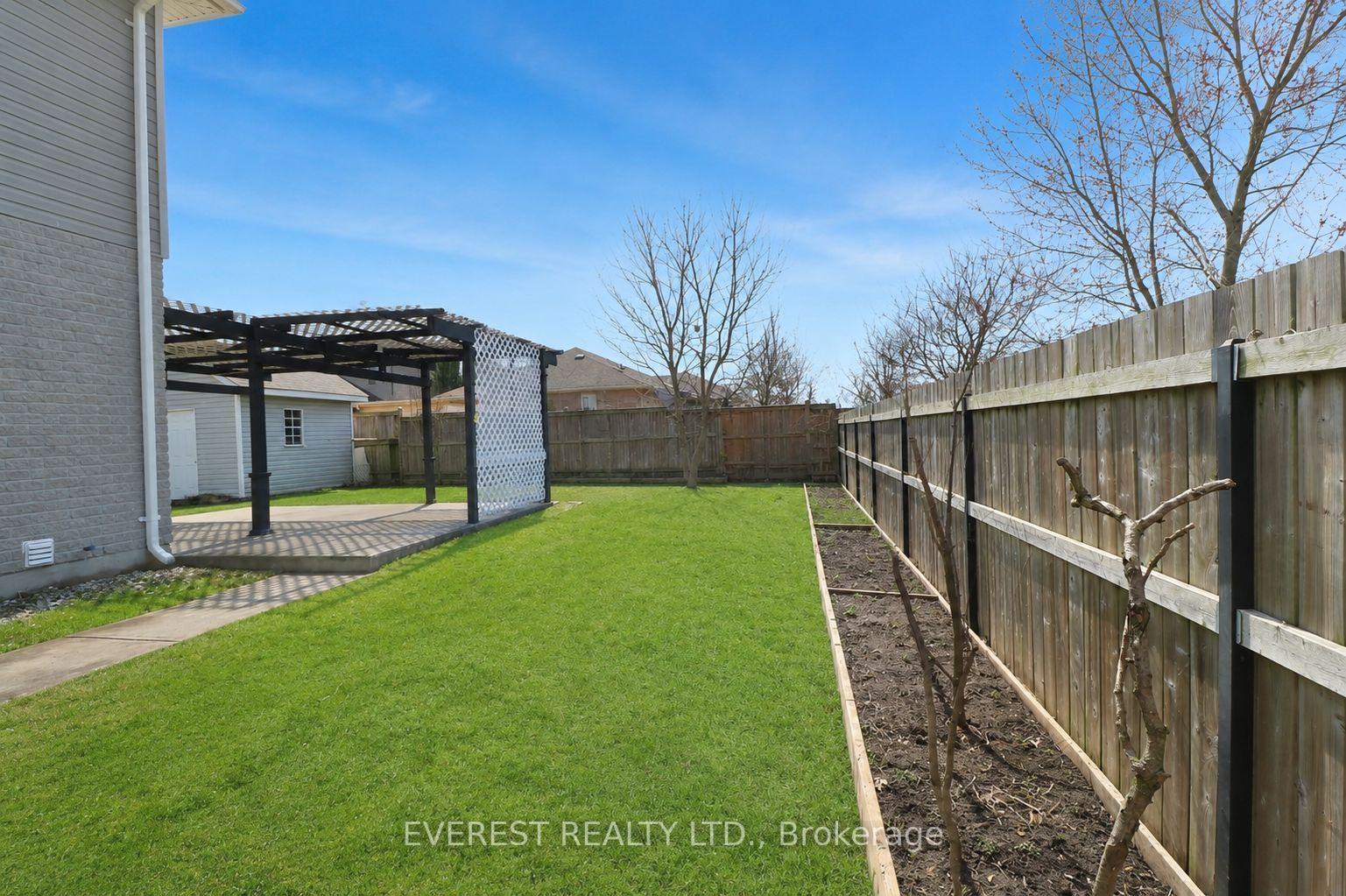 Photo 38 of 1686 Blackmaple Crescent, London, East A — HOMEH