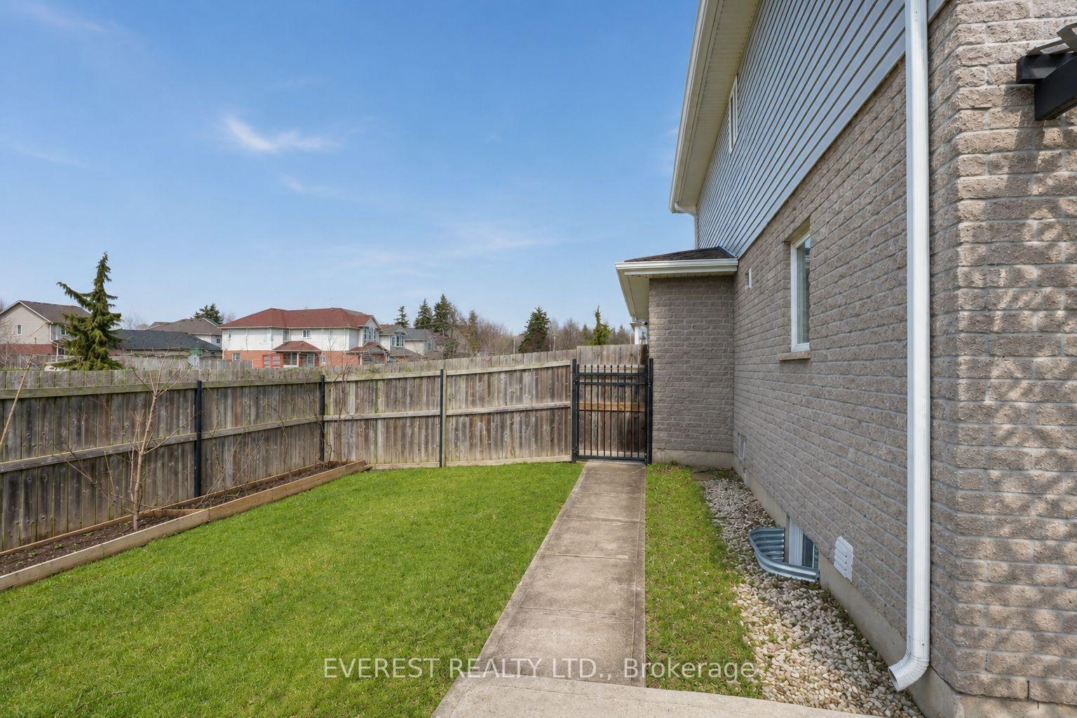 Photo 39 of 1686 Blackmaple Crescent, London, East A — HOMEH