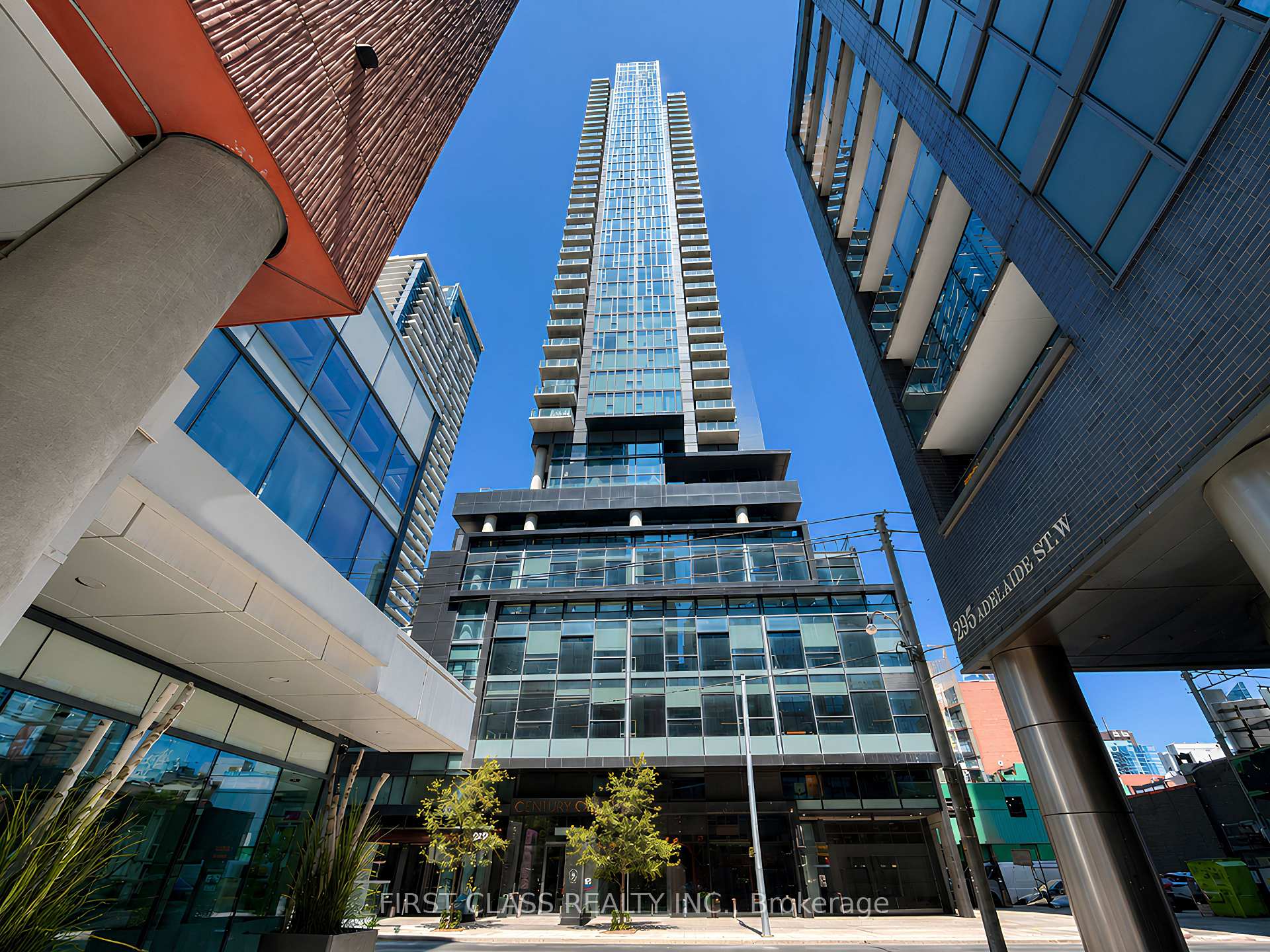 Photo 2 of Unit 2304, 290 Adelaide Street W, Toronto, Waterfront Communities — HOMEH