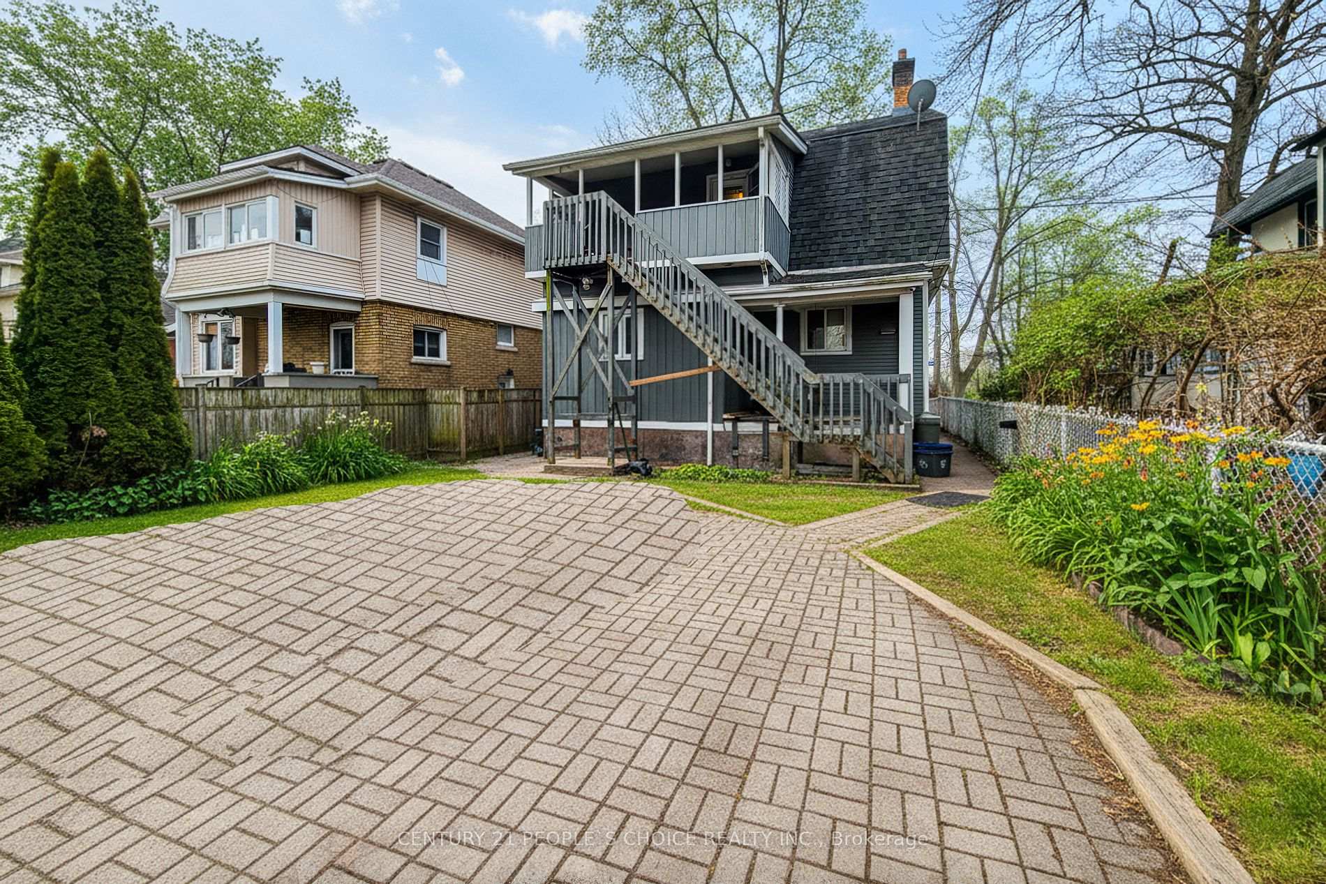 Photo 3 of 4999 Mcrae Street, Niagara Falls, Cherrywood — HOMEH