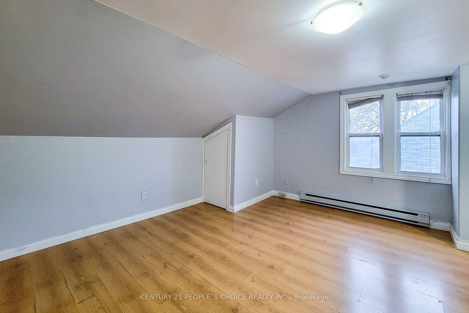 Photo 8 of 4999 Mcrae Street, Niagara Falls, Cherrywood — HOMEH