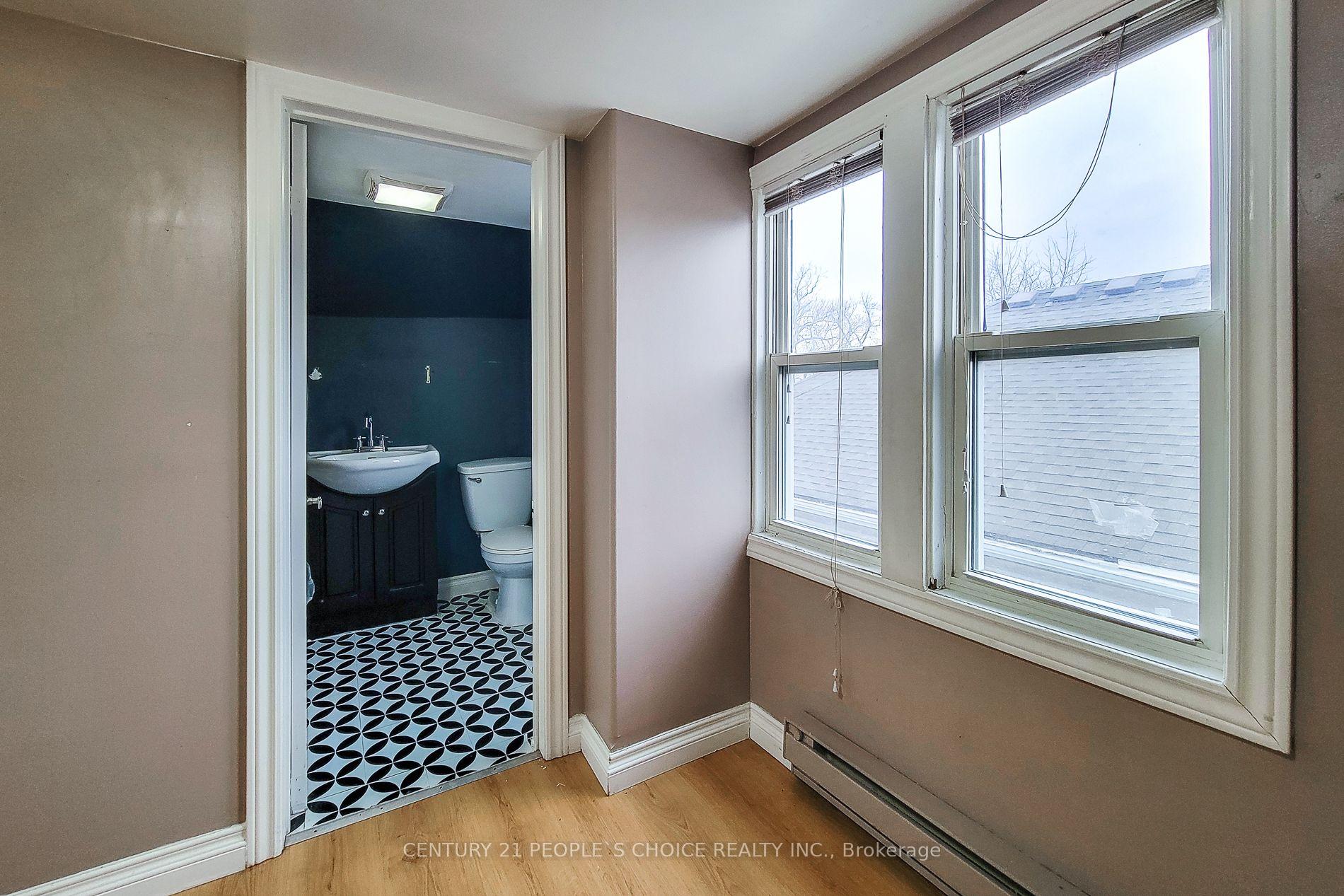 Photo 10 of 4999 Mcrae Street, Niagara Falls, Cherrywood — HOMEH