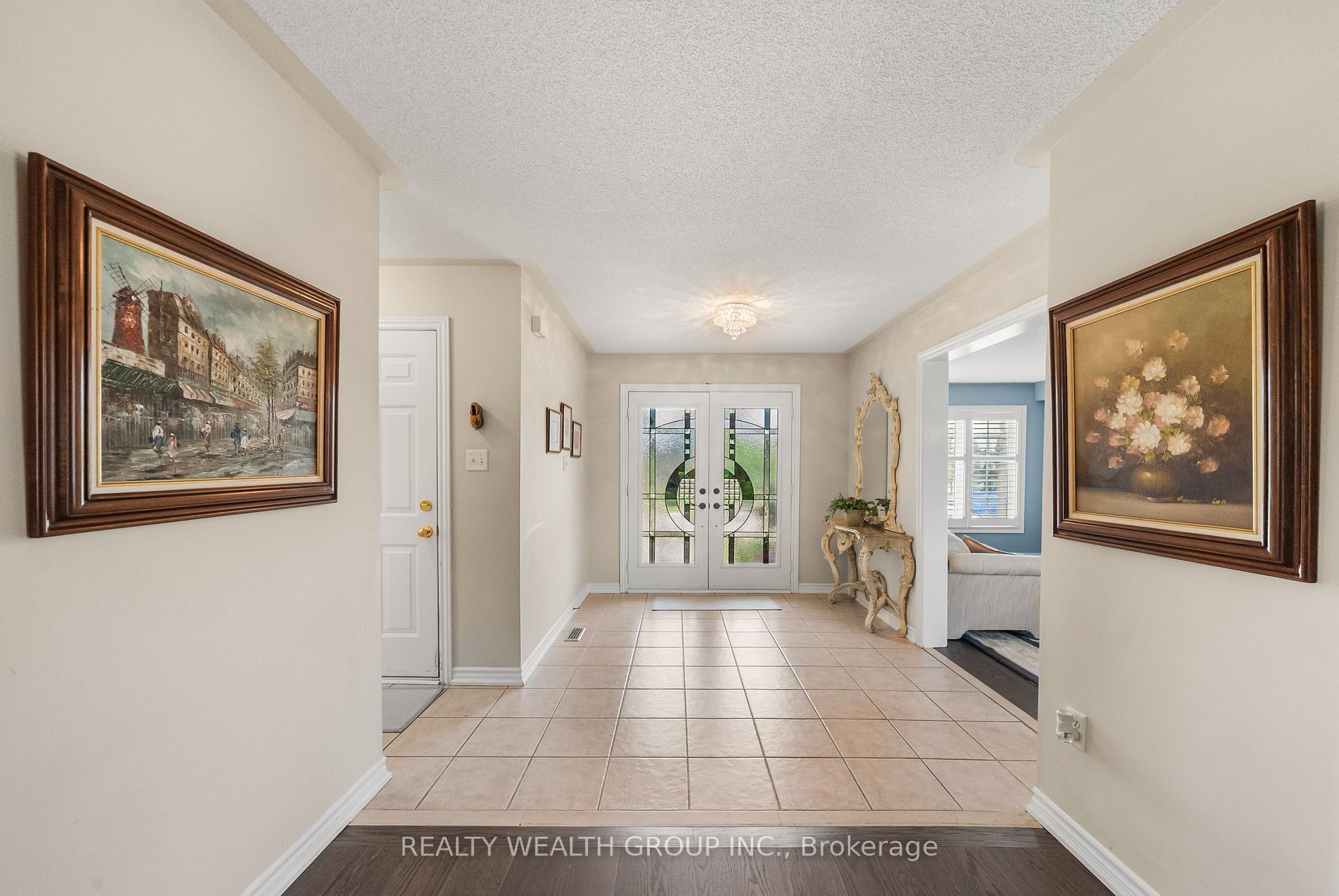 Photo 4 of 32 Reynolds Lane, Barrie, Edgehill Drive — HOMEH