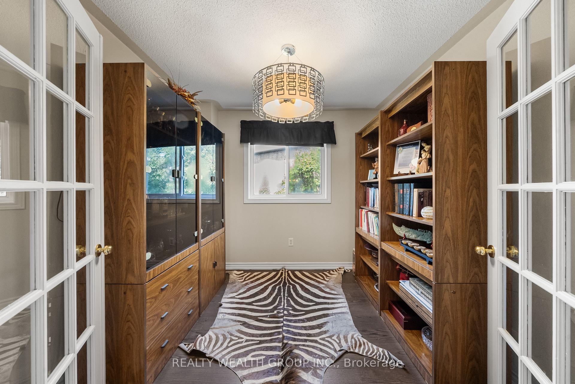 Photo 9 of 32 Reynolds Lane, Barrie, Edgehill Drive — HOMEH