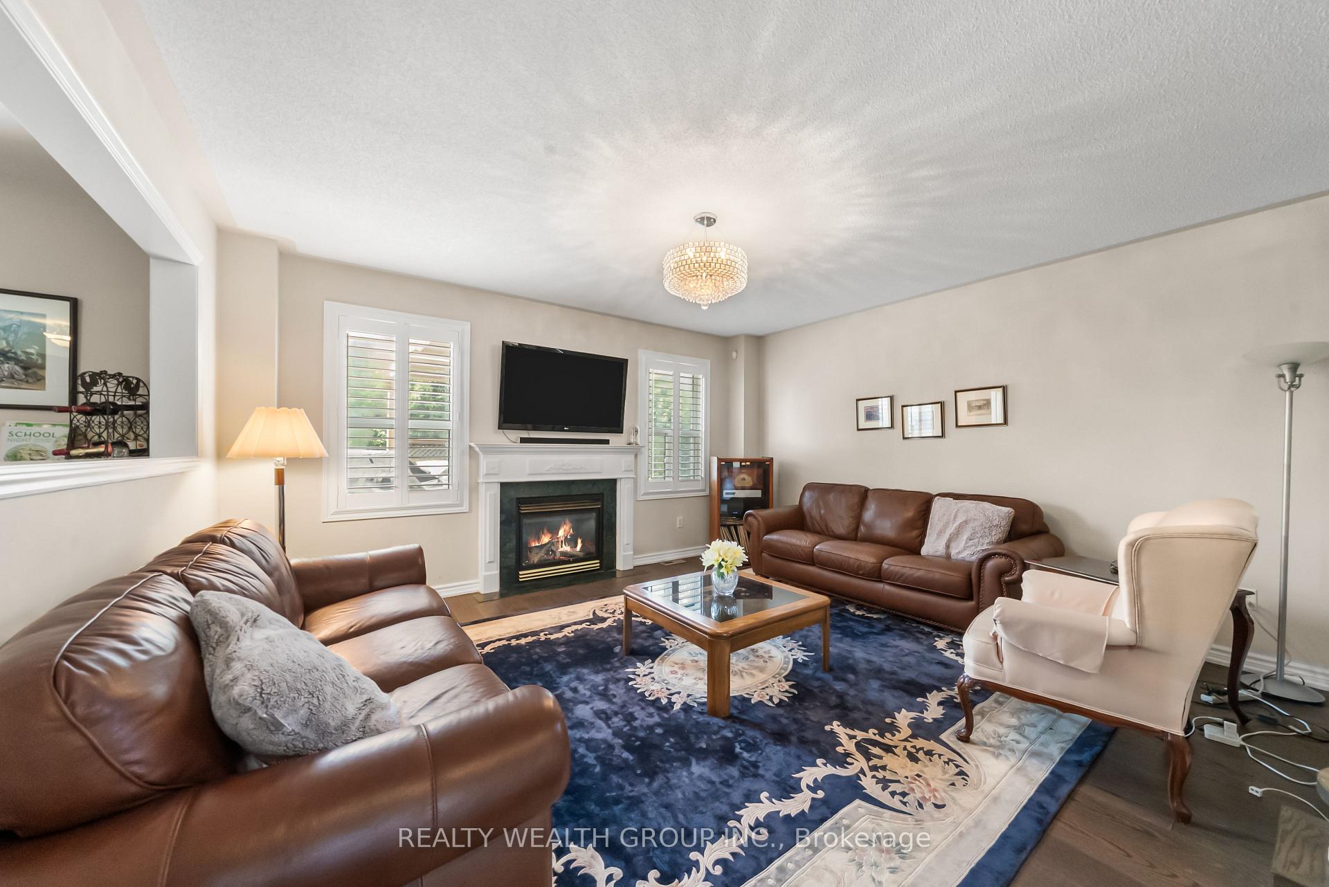 Photo 11 of 32 Reynolds Lane, Barrie, Edgehill Drive — HOMEH