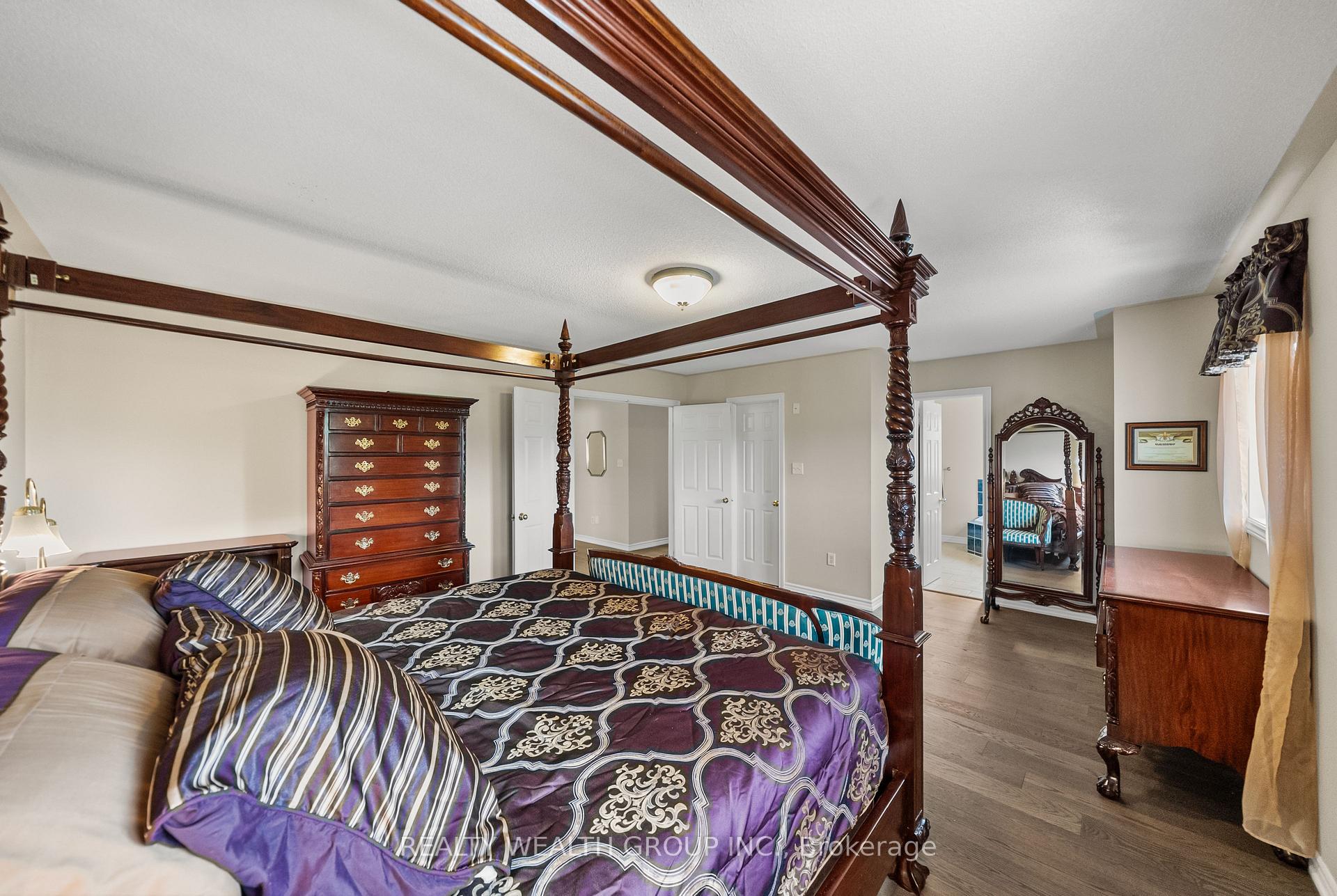 Photo 21 of 32 Reynolds Lane, Barrie, Edgehill Drive — HOMEH