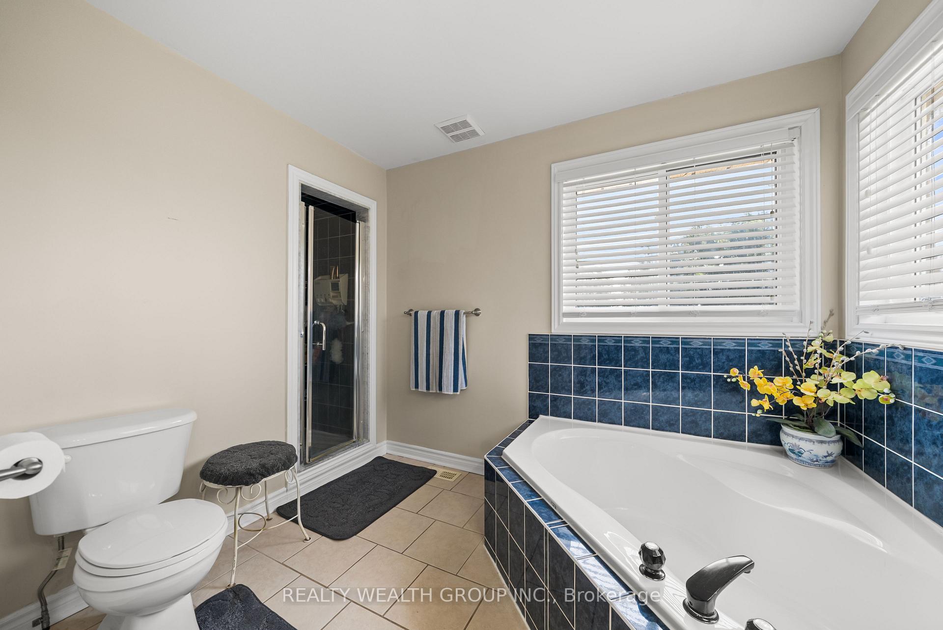 Photo 23 of 32 Reynolds Lane, Barrie, Edgehill Drive — HOMEH