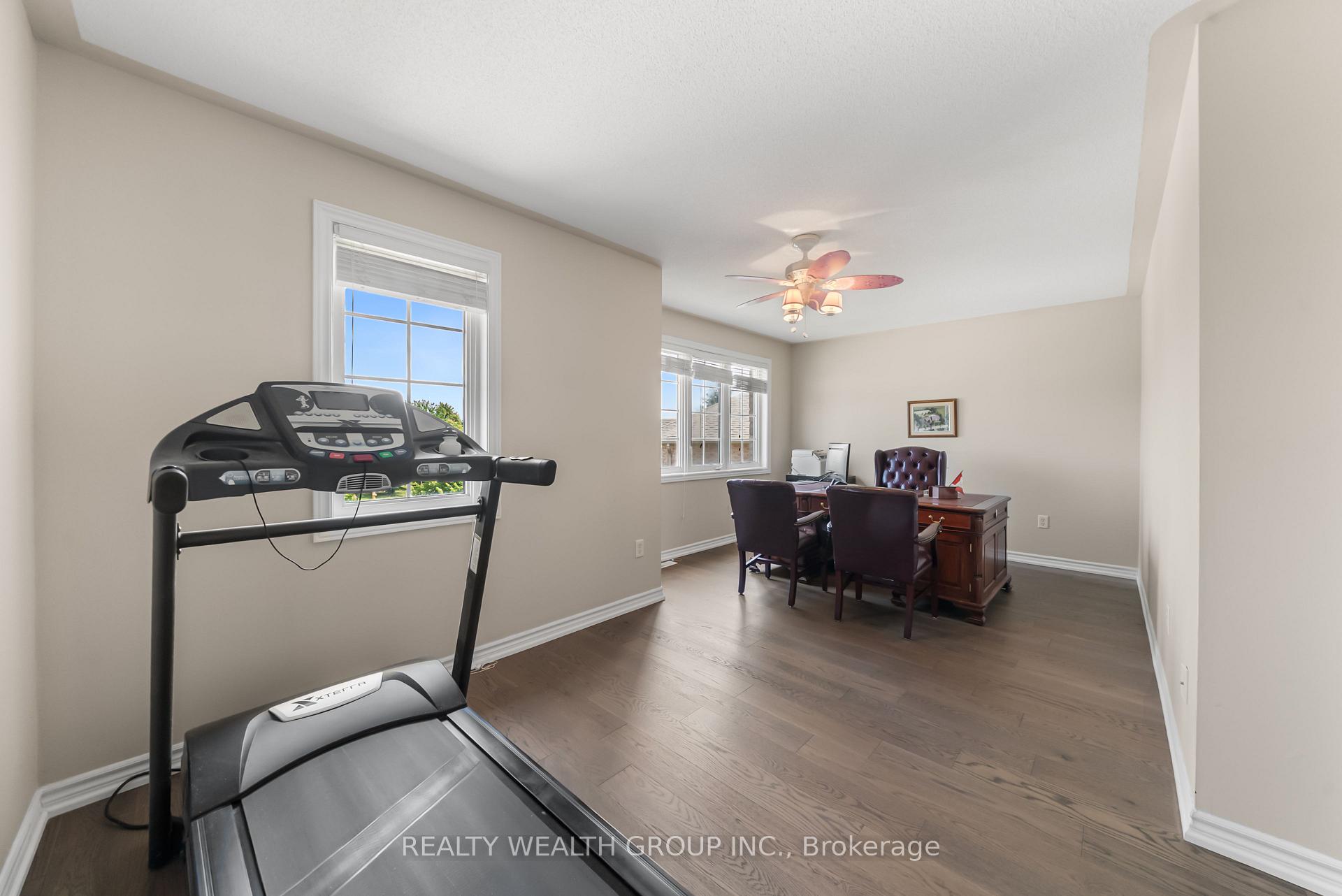 Photo 29 of 32 Reynolds Lane, Barrie, Edgehill Drive — HOMEH