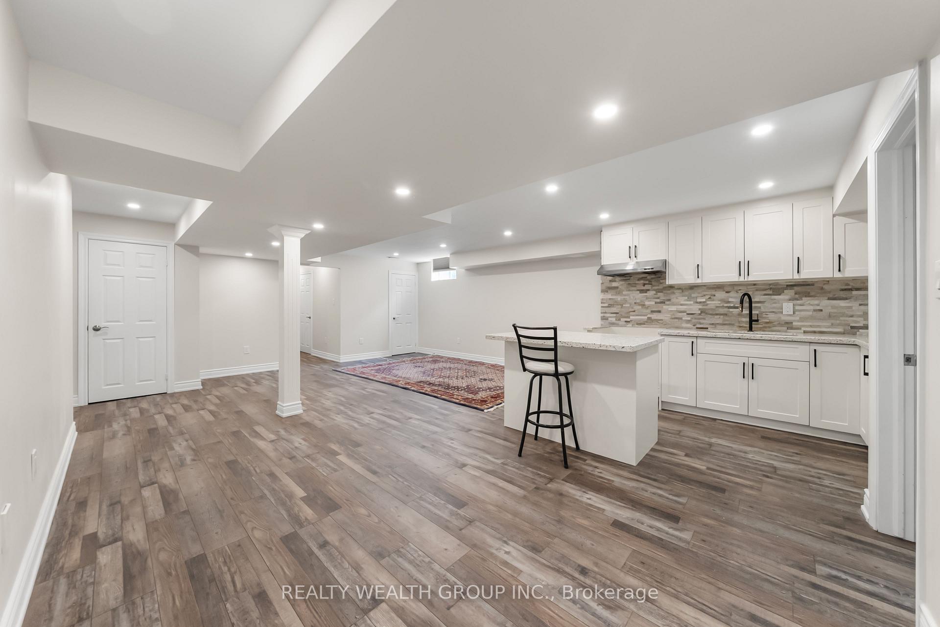 Photo 32 of 32 Reynolds Lane, Barrie, Edgehill Drive — HOMEH