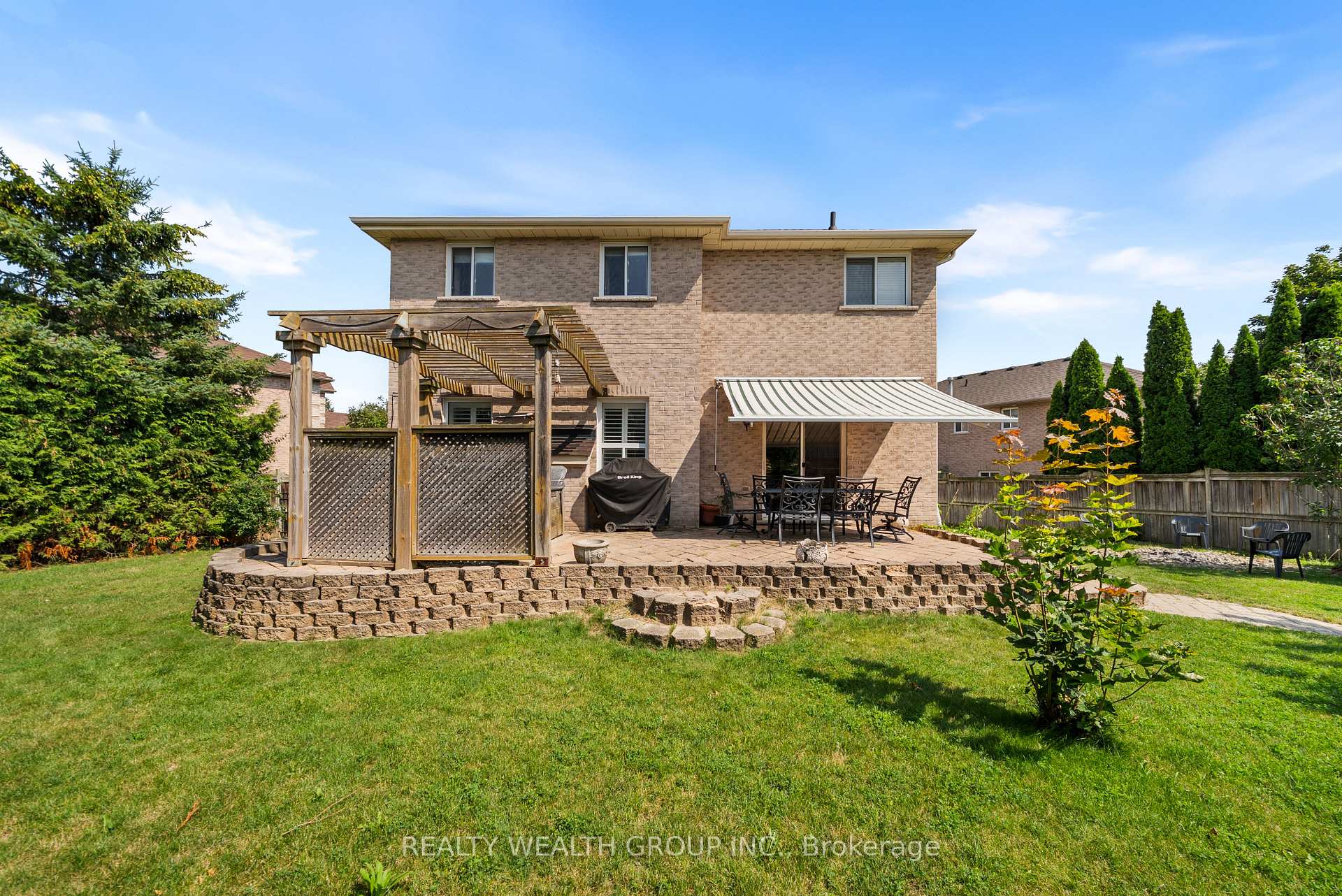 Photo 44 of 32 Reynolds Lane, Barrie, Edgehill Drive — HOMEH