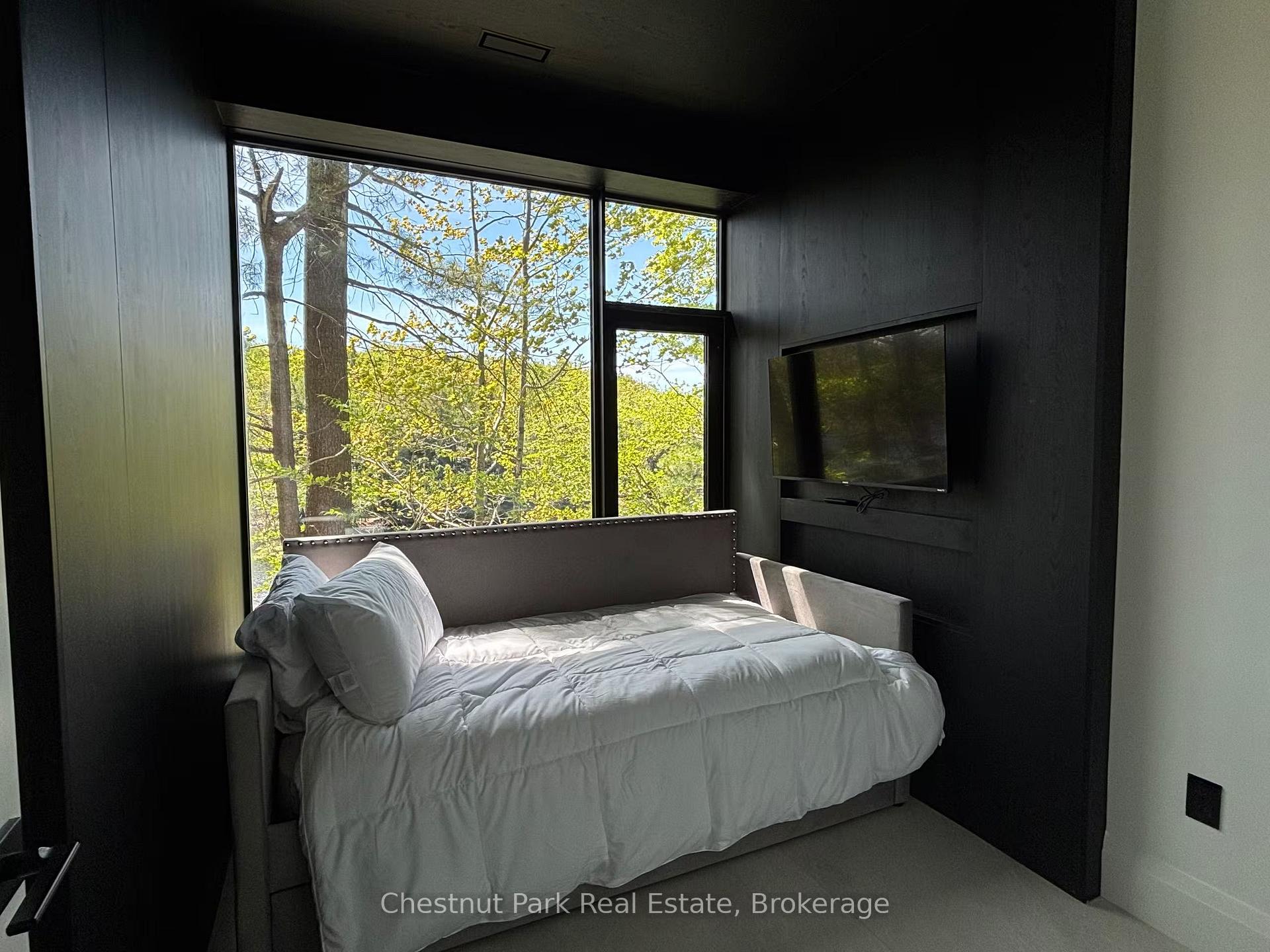 Photo 17 of 1036 Carlson Place, Bracebridge, Draper — HOMEH