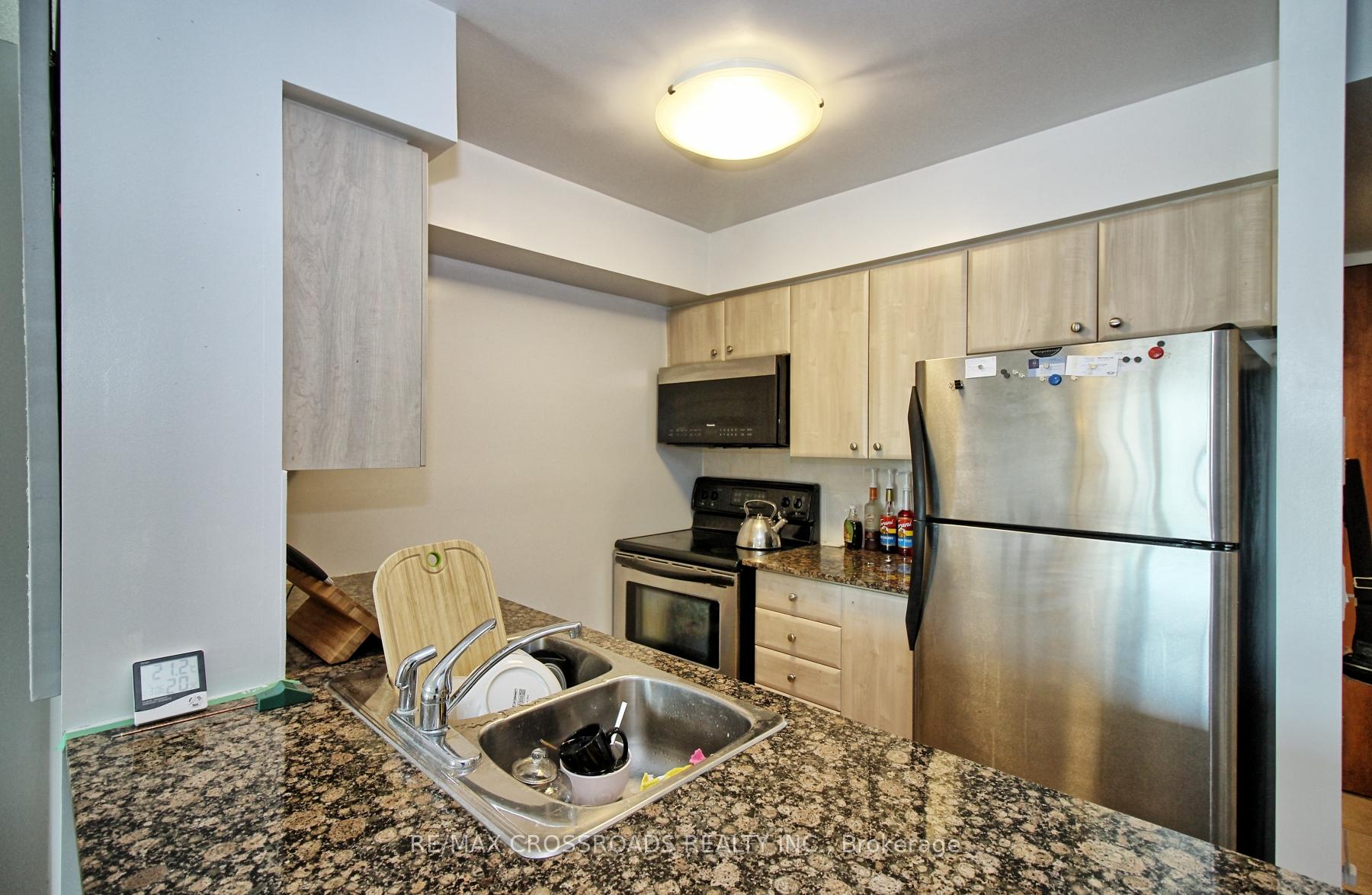 Photo 7 of Unit 503, 31 Bales Avenue, North York, Willowdale East — HOMEH