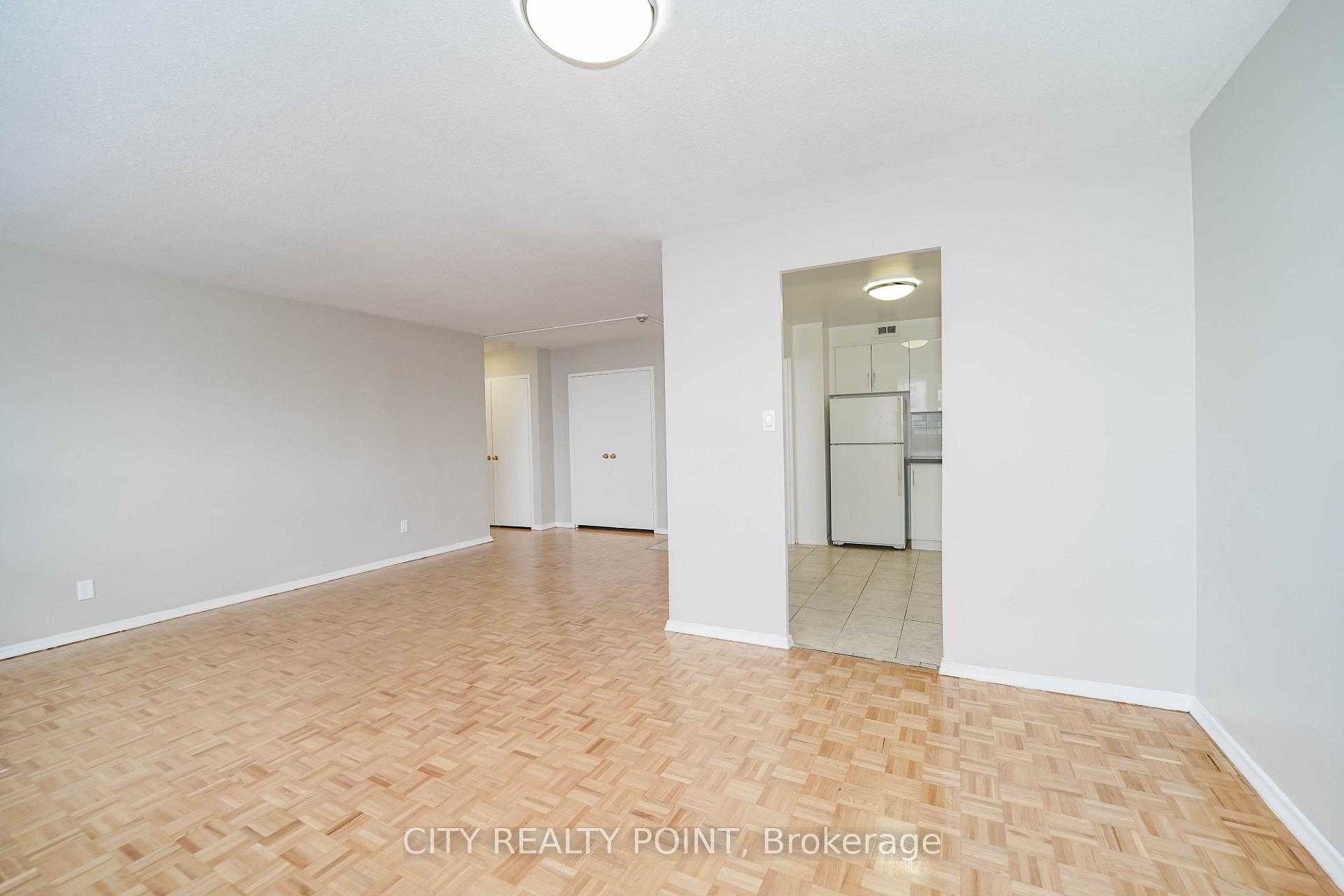 Photo 5 of Unit 1412, 6200 Bathurst Street, North York, Westminster-Branson — HOMEH