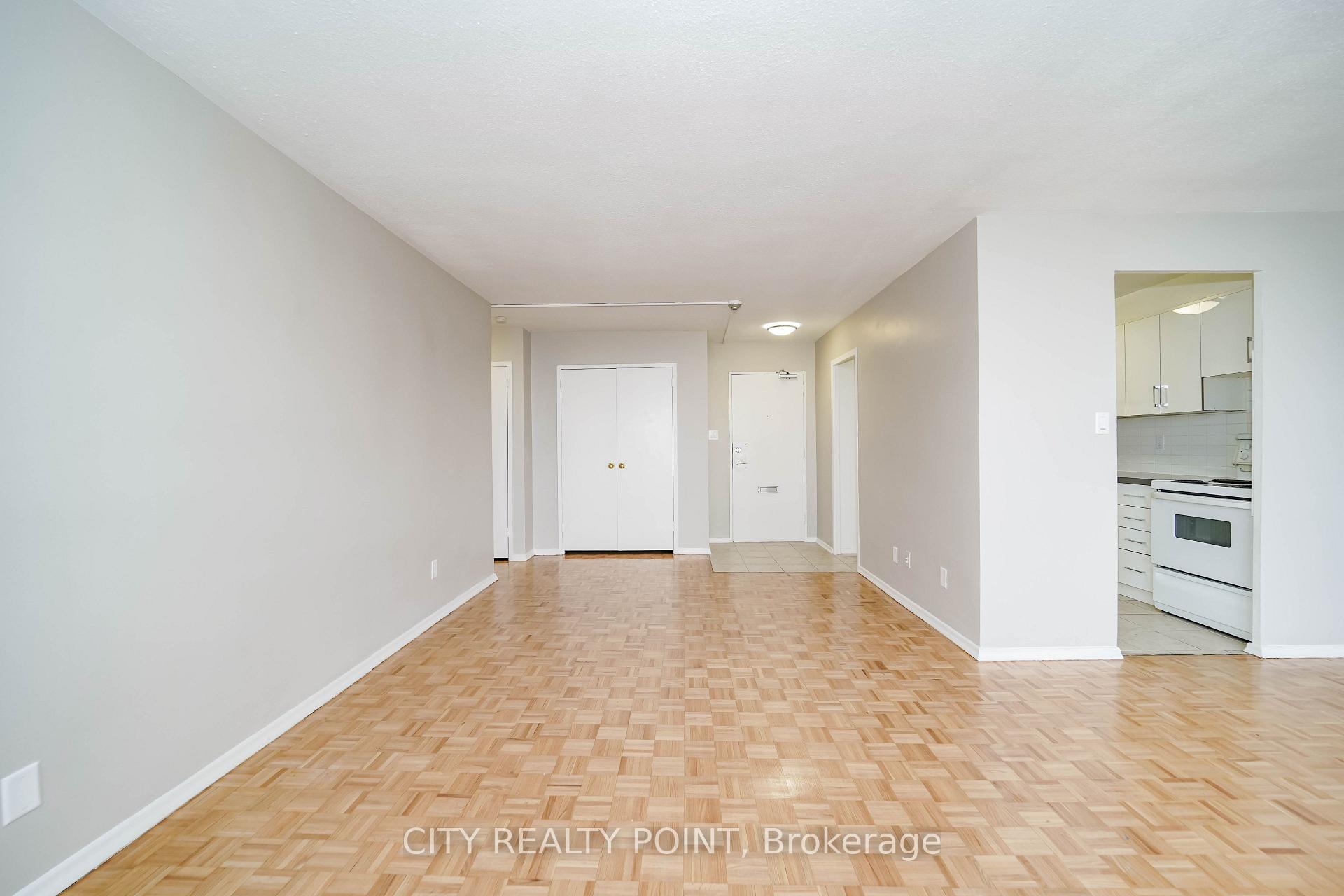 Photo 6 of Unit 1412, 6200 Bathurst Street, North York, Westminster-Branson — HOMEH