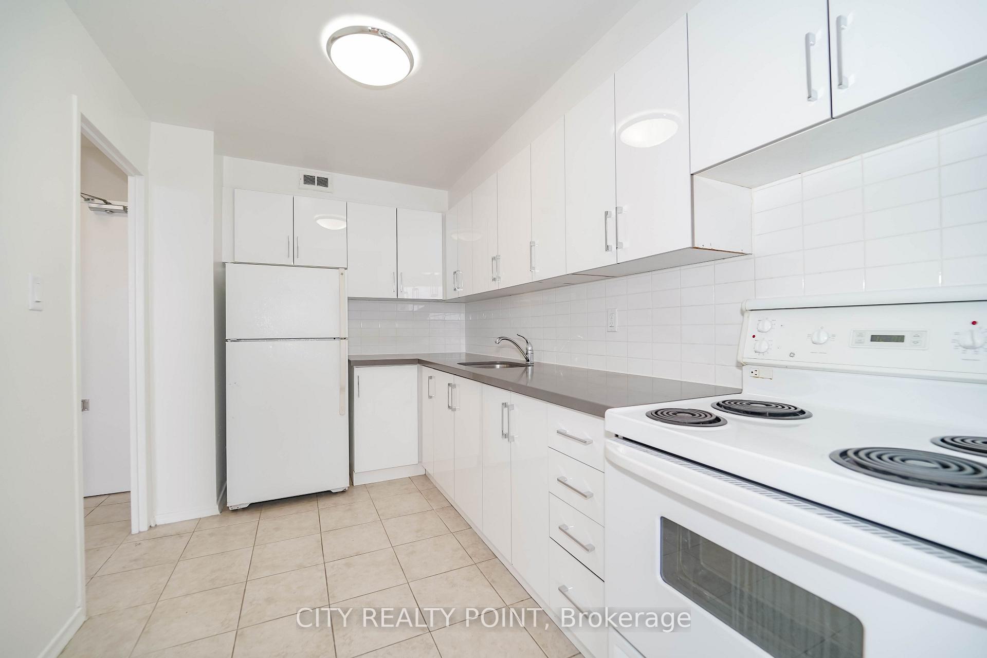 Photo 9 of Unit 1412, 6200 Bathurst Street, North York, Westminster-Branson — HOMEH