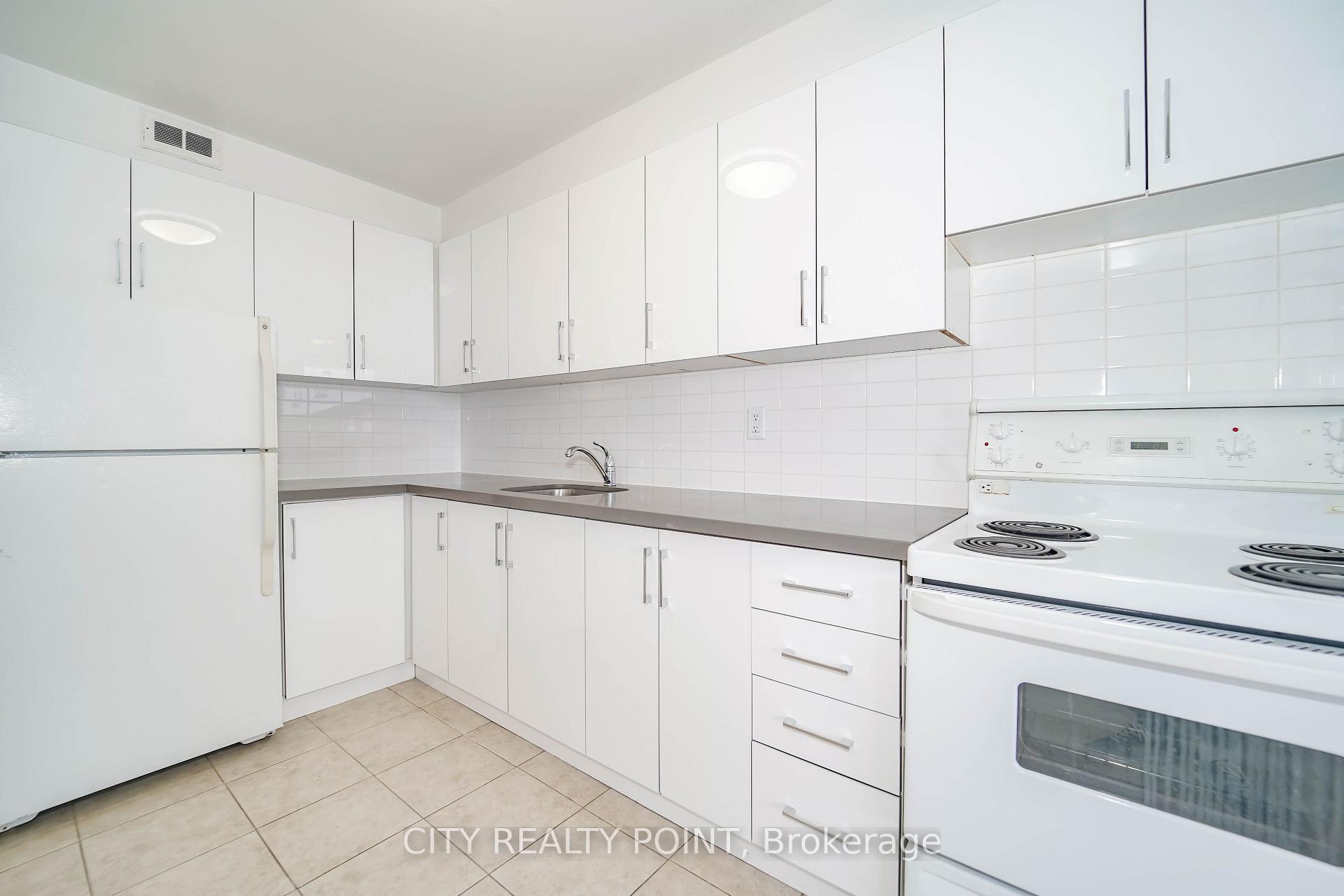 Photo 11 of Unit 1412, 6200 Bathurst Street, North York, Westminster-Branson — HOMEH