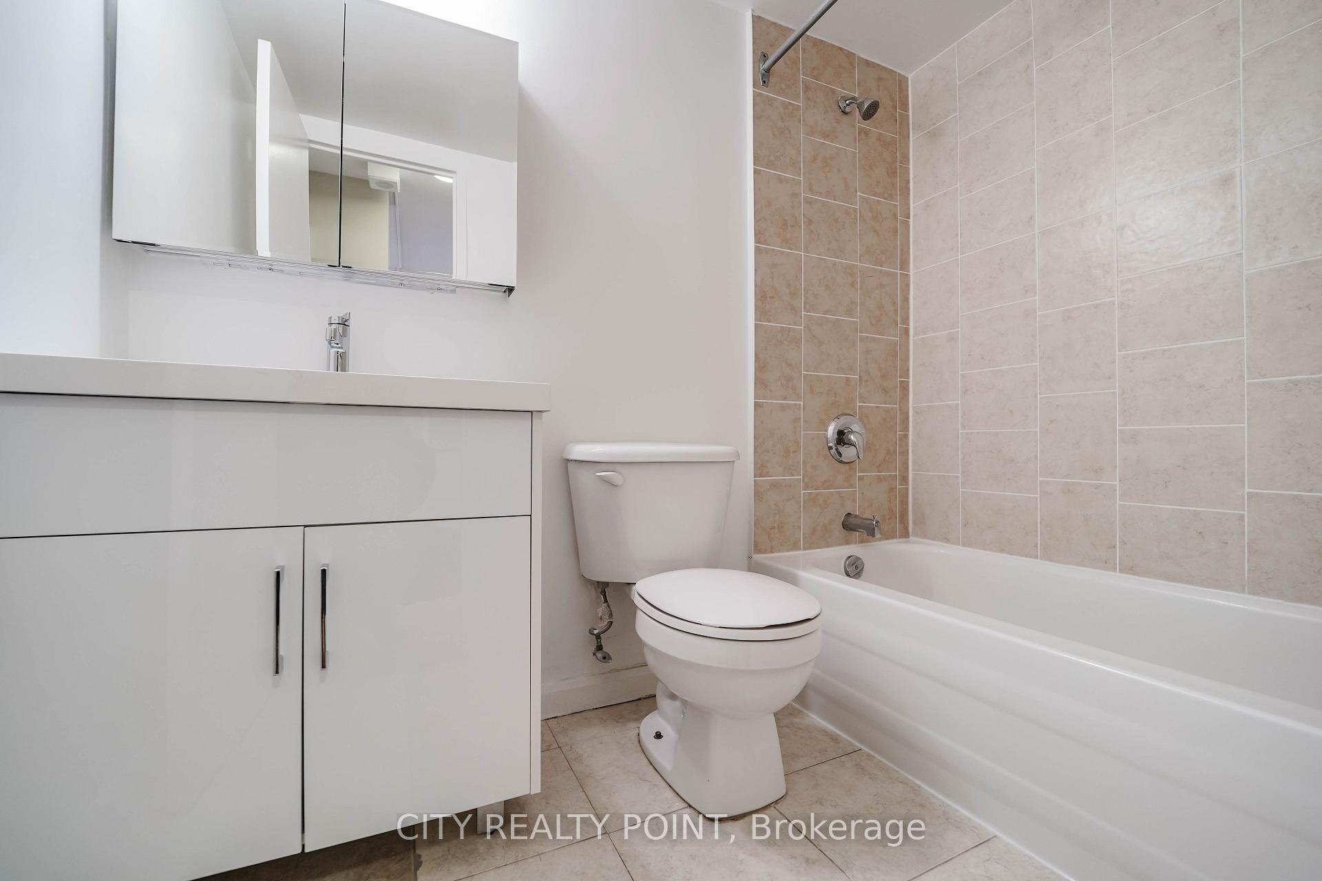 Photo 15 of Unit 1412, 6200 Bathurst Street, North York, Westminster-Branson — HOMEH