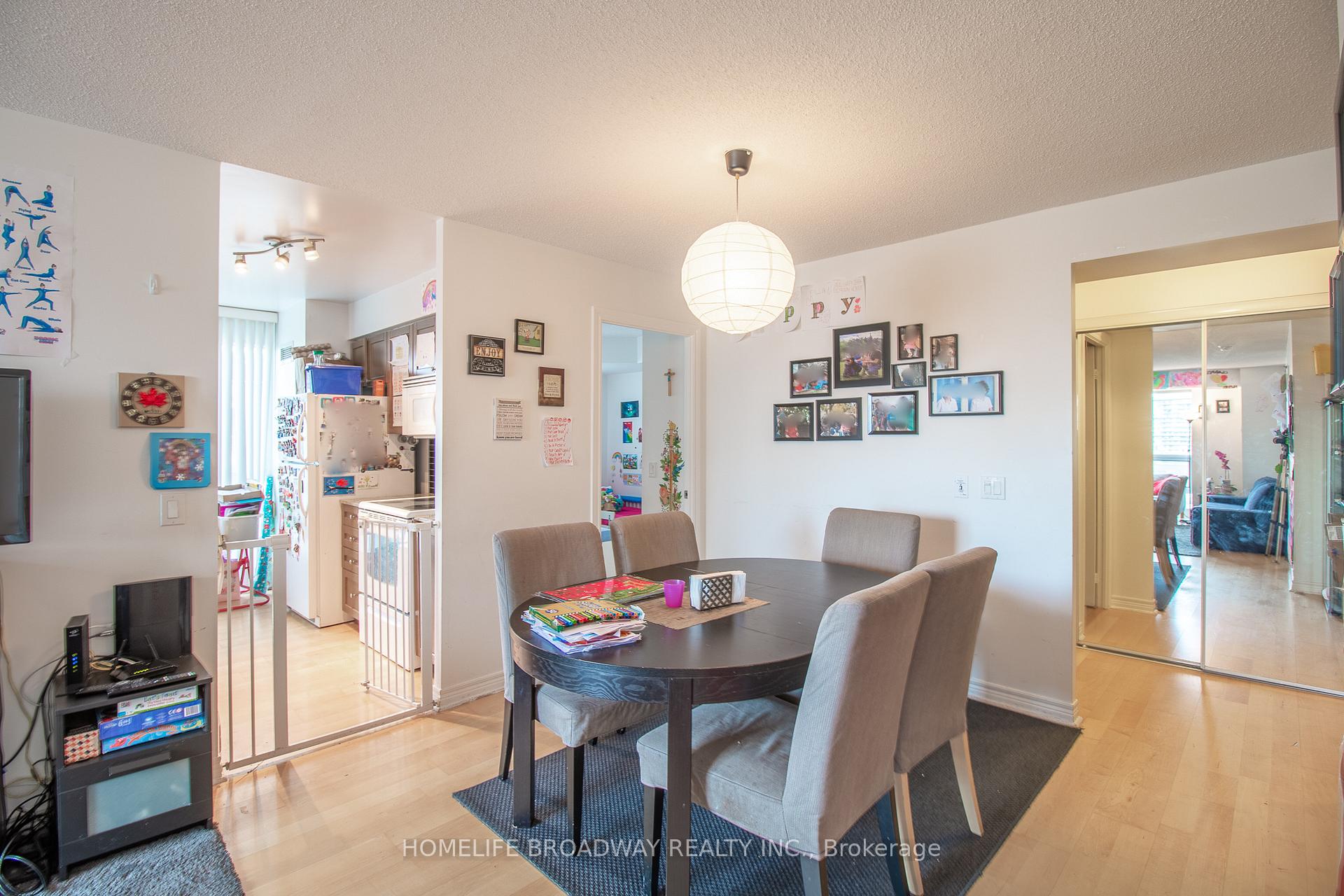 Photo 8 of Unit 2305, 763 Bay Street, Toronto, Bay Street Corridor — HOMEH