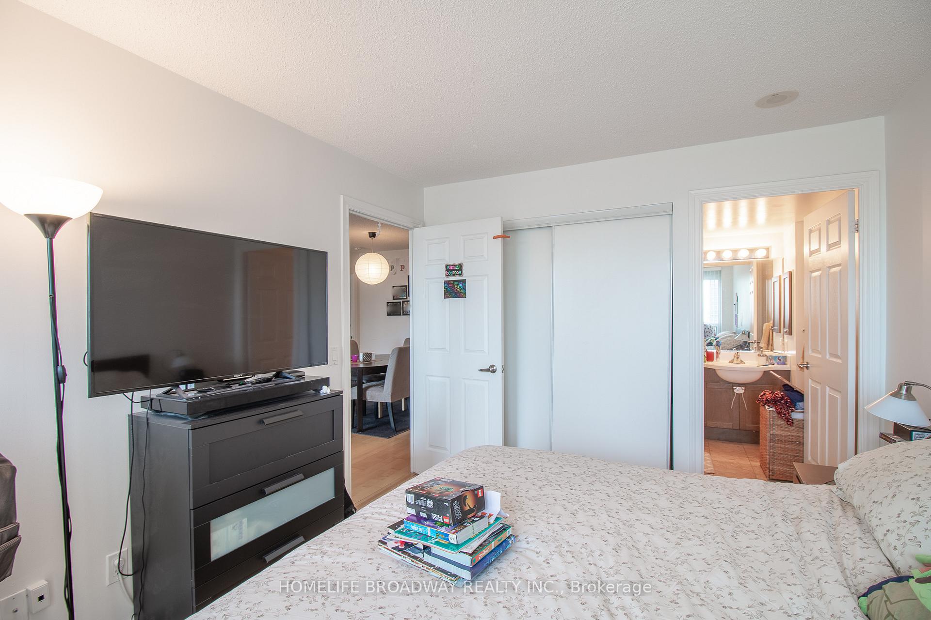 Photo 12 of Unit 2305, 763 Bay Street, Toronto, Bay Street Corridor — HOMEH