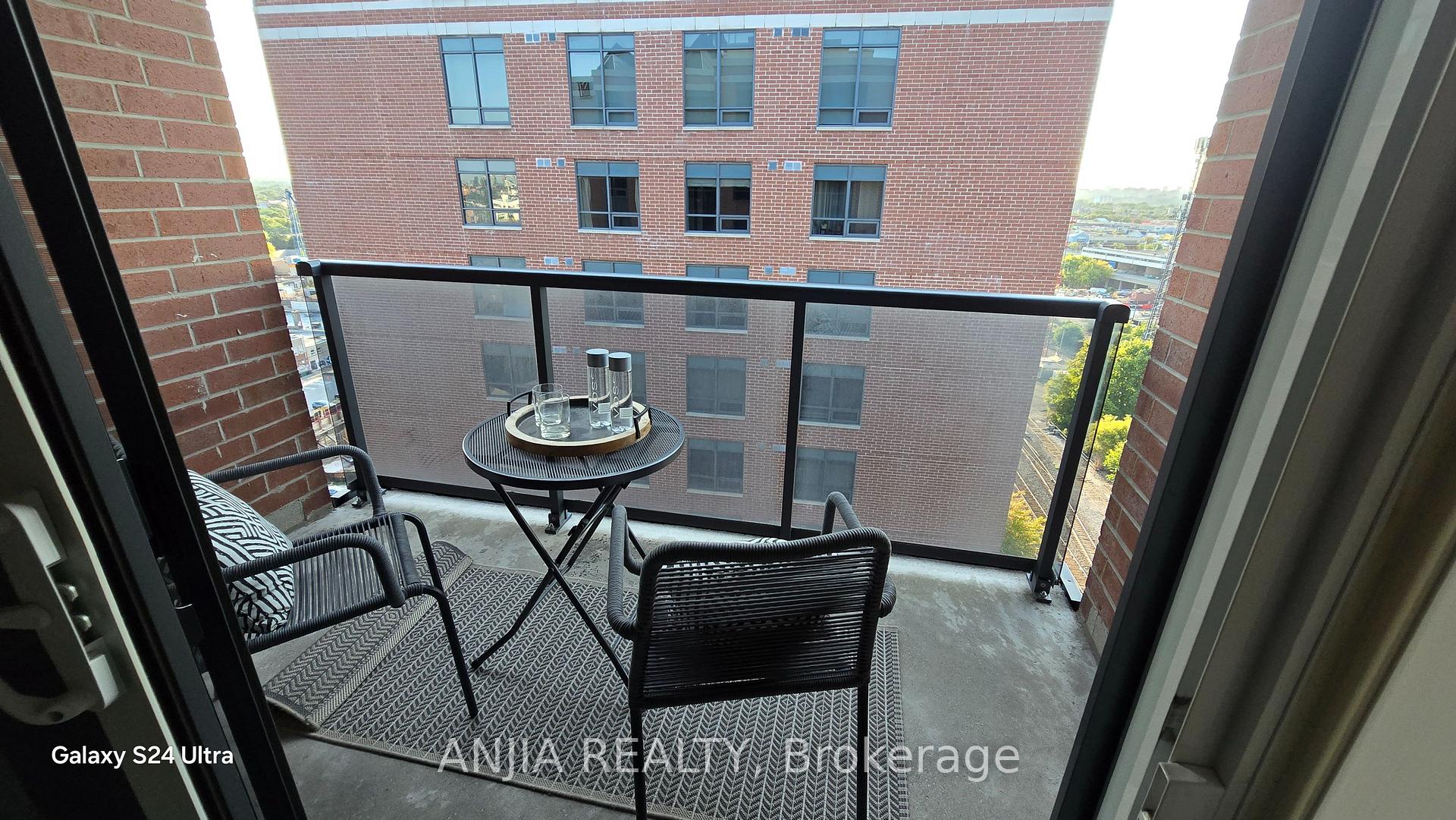 Photo 14 of Unit 1510, 61 Heintzman Street, Toronto, Junction Area — HOMEH