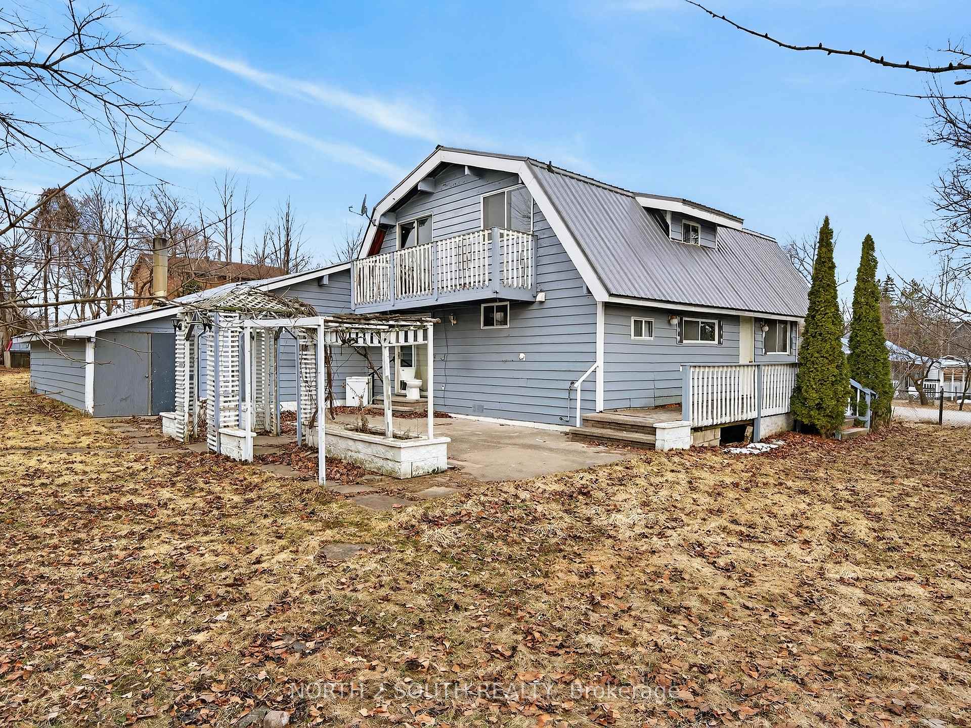 Photo 7 of 13 Bayview Avenue, Wasaga Beach — HOMEH