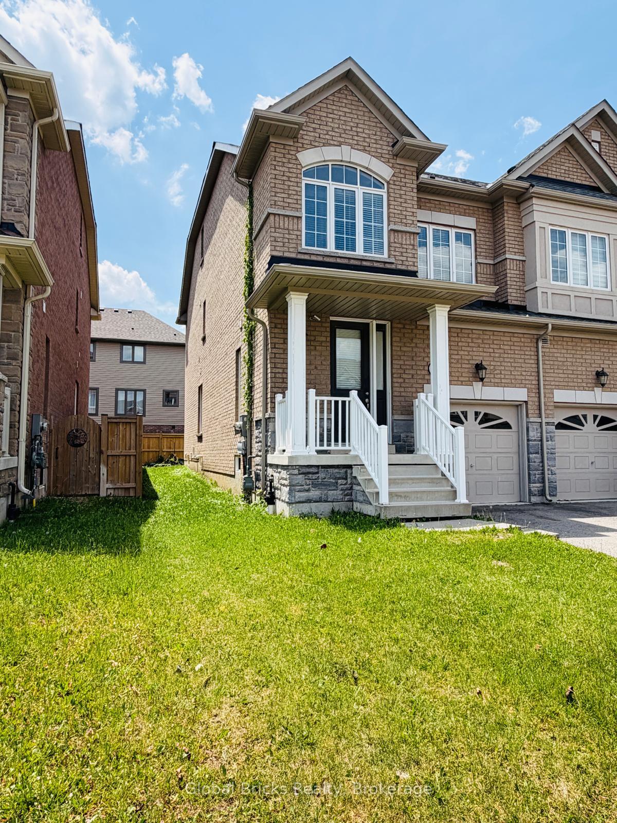 Photo 2 of 16 Talence Drive, Hamilton, Stoney Creek Mountain — HOMEH