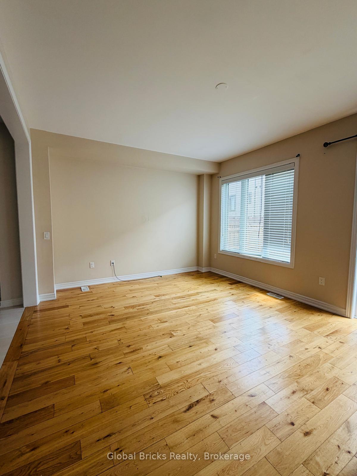 Photo 10 of 16 Talence Drive, Hamilton, Stoney Creek Mountain — HOMEH
