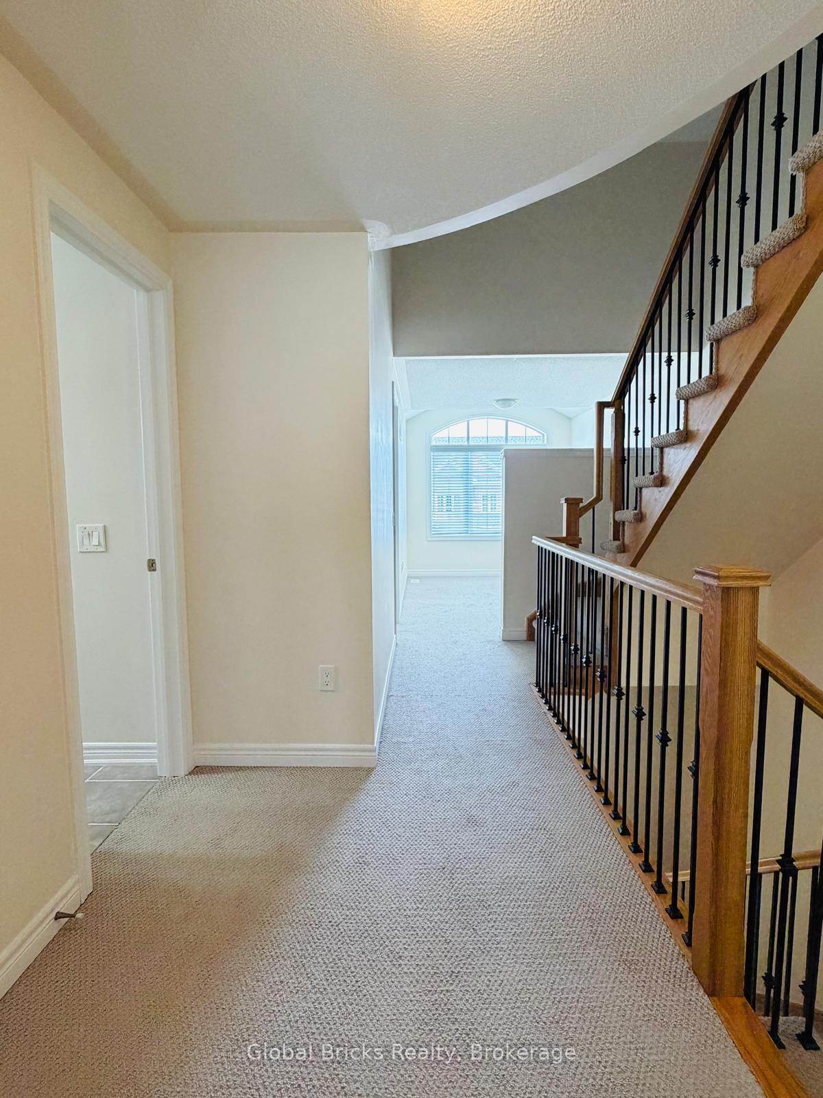 Photo 14 of 16 Talence Drive, Hamilton, Stoney Creek Mountain — HOMEH