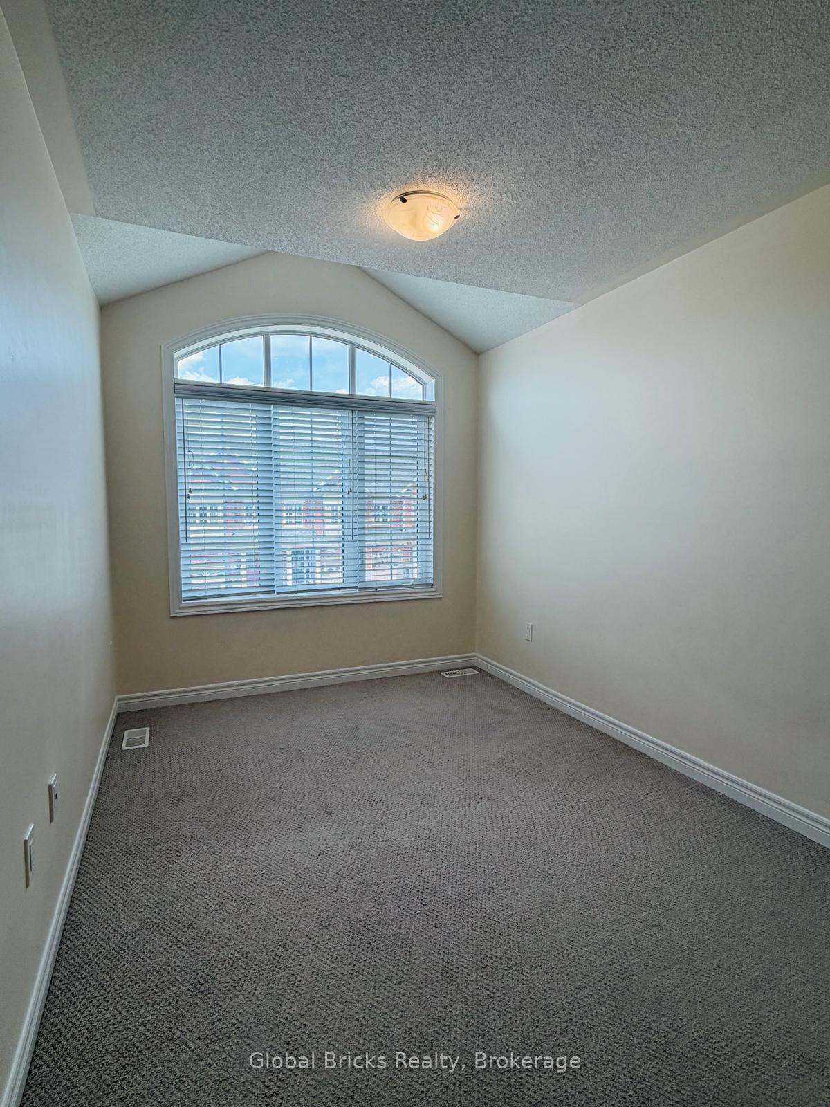 Photo 15 of 16 Talence Drive, Hamilton, Stoney Creek Mountain — HOMEH