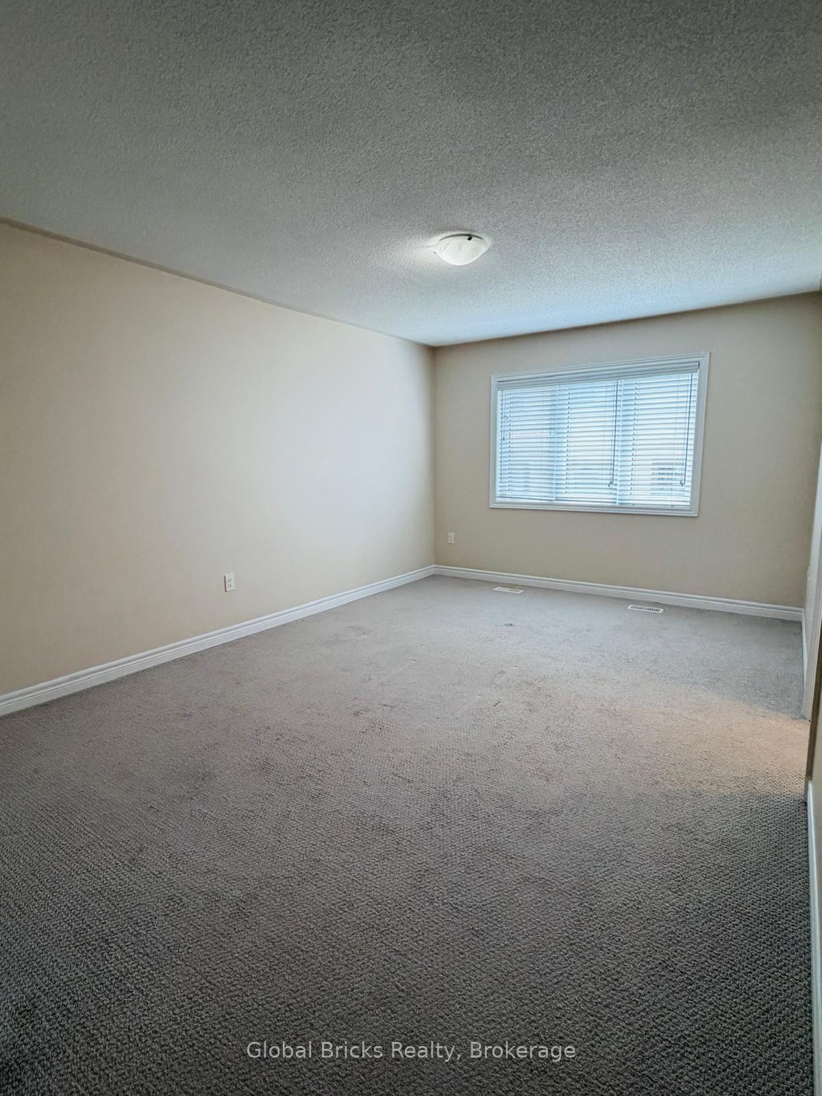 Photo 17 of 16 Talence Drive, Hamilton, Stoney Creek Mountain — HOMEH