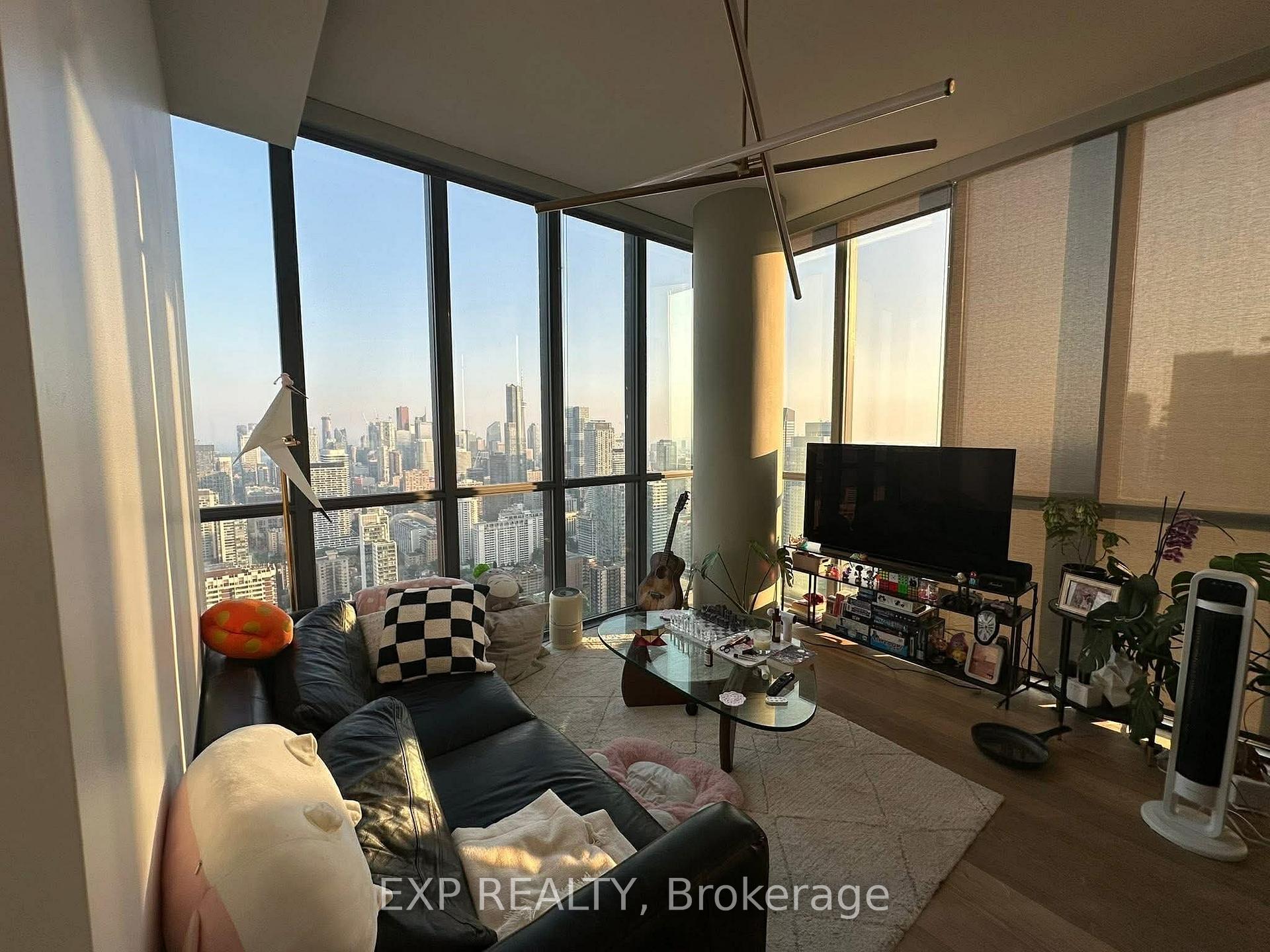 Photo 6 of Unit 4804, 101 Charles Street E, Toronto, Church-Yonge Corridor — HOMEH