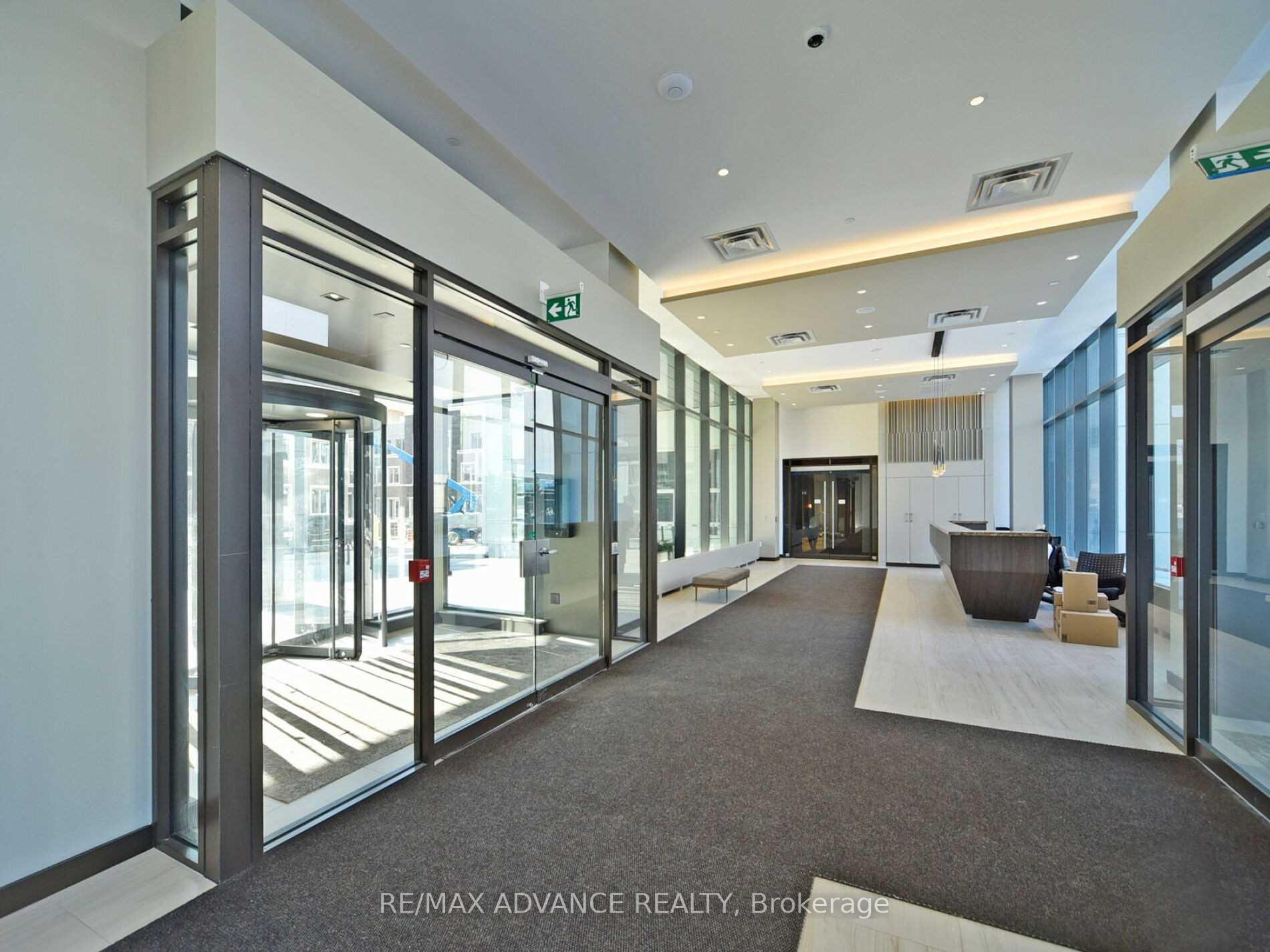 Photo 11 of Unit 521, 10 Honeycrisp Crescent, Vaughan, Vaughan Corporate Centre — HOMEH