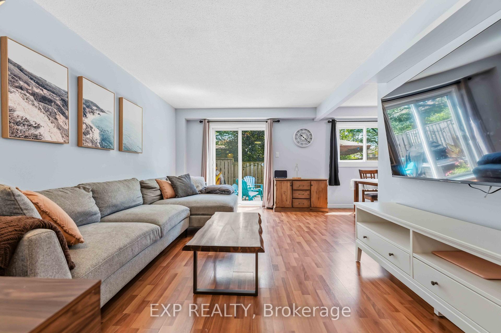 Photo 4 of Unit 52, 2078 Orient Park Drive, Ottawa, Blackburn Hamlet (South) — HOMEH