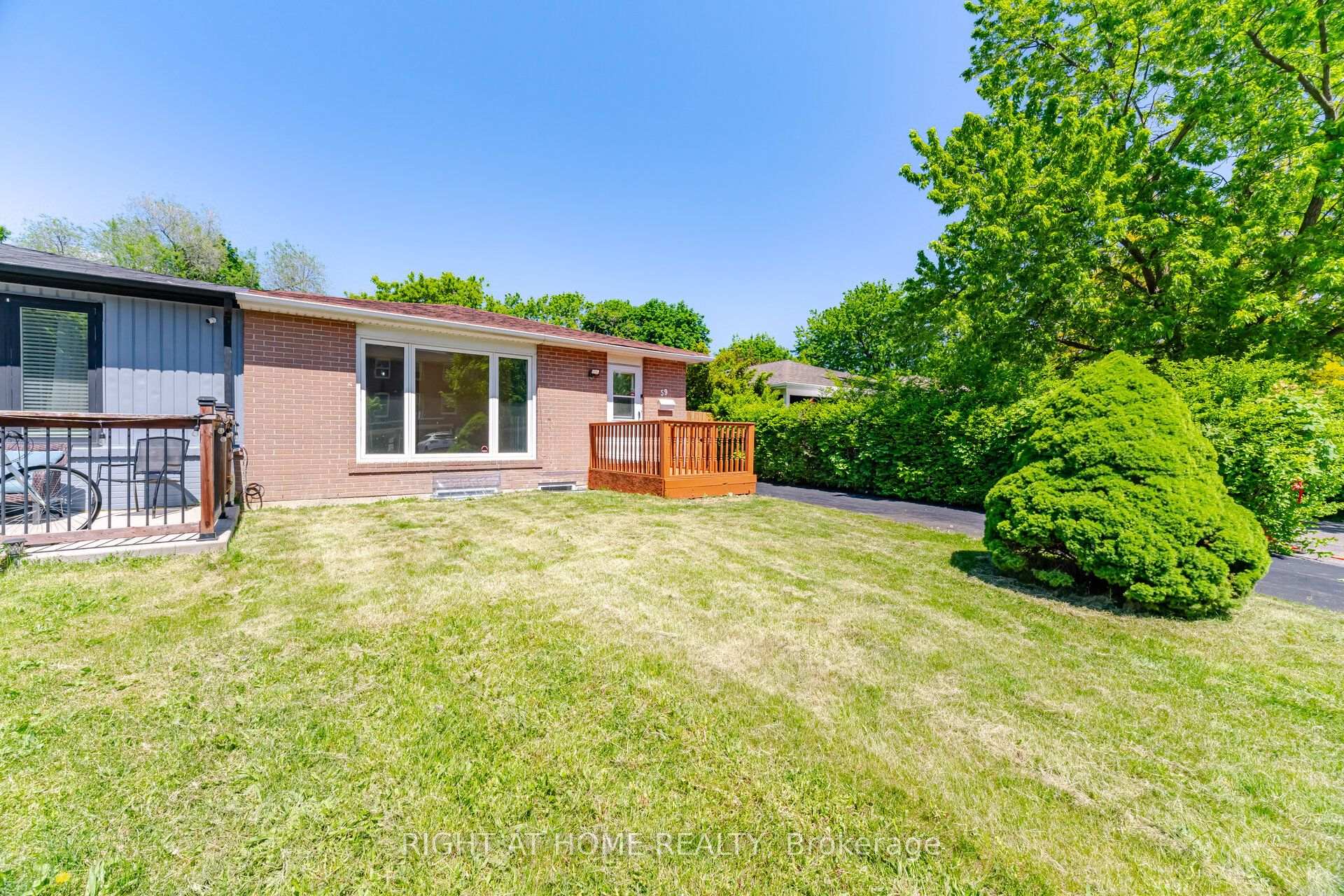 Photo 4 of 59 Edenborough Drive, Brampton, Southgate — HOMEH